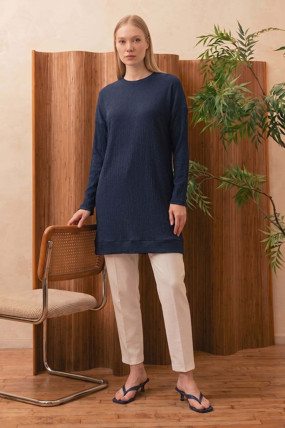Crinkle Fabric Crew Neck Tunic with Slits on the Sides