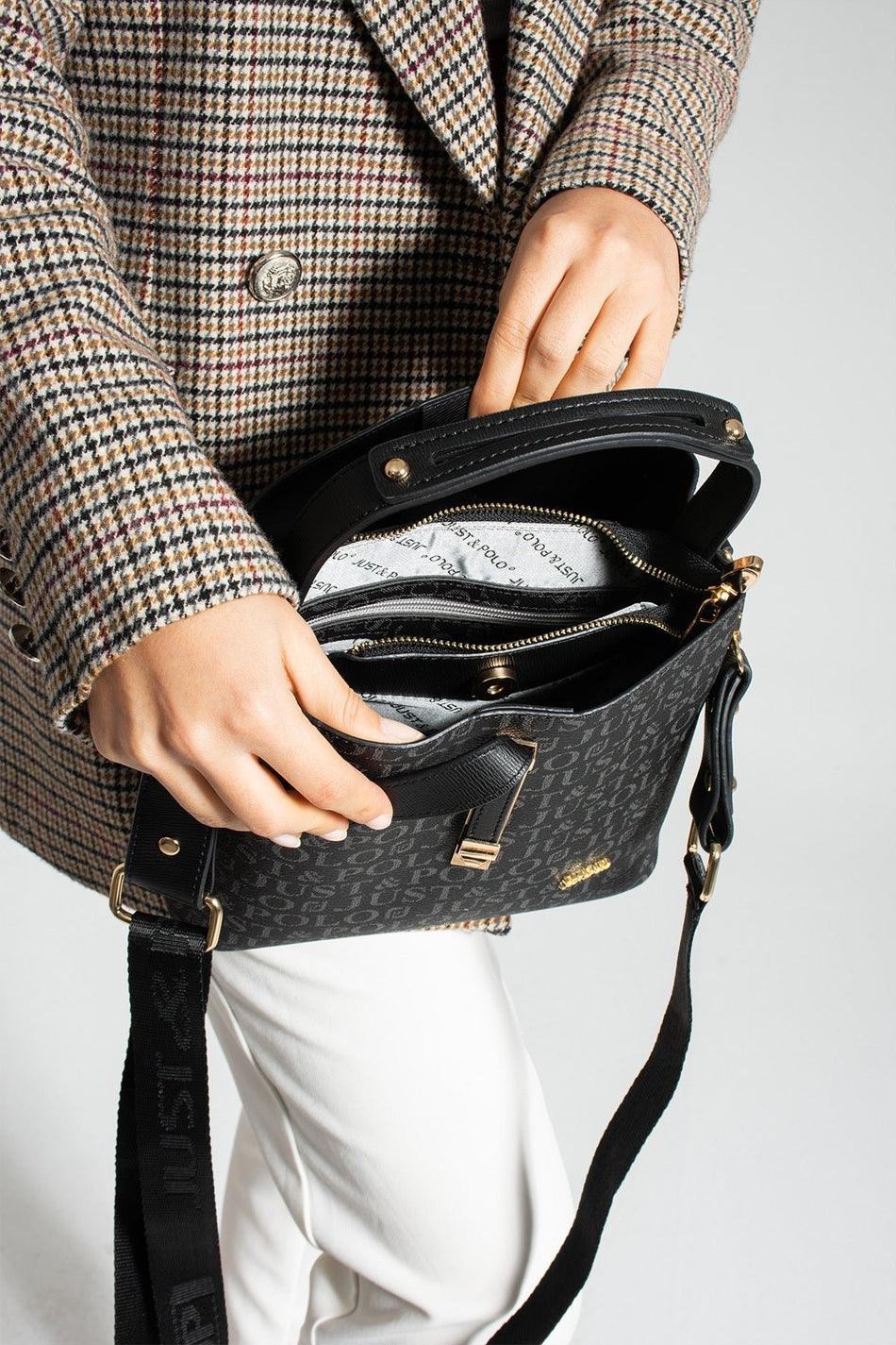 Just Polo Women's Hand and Shoulder Bag 2055 Color Black - MALLTURK