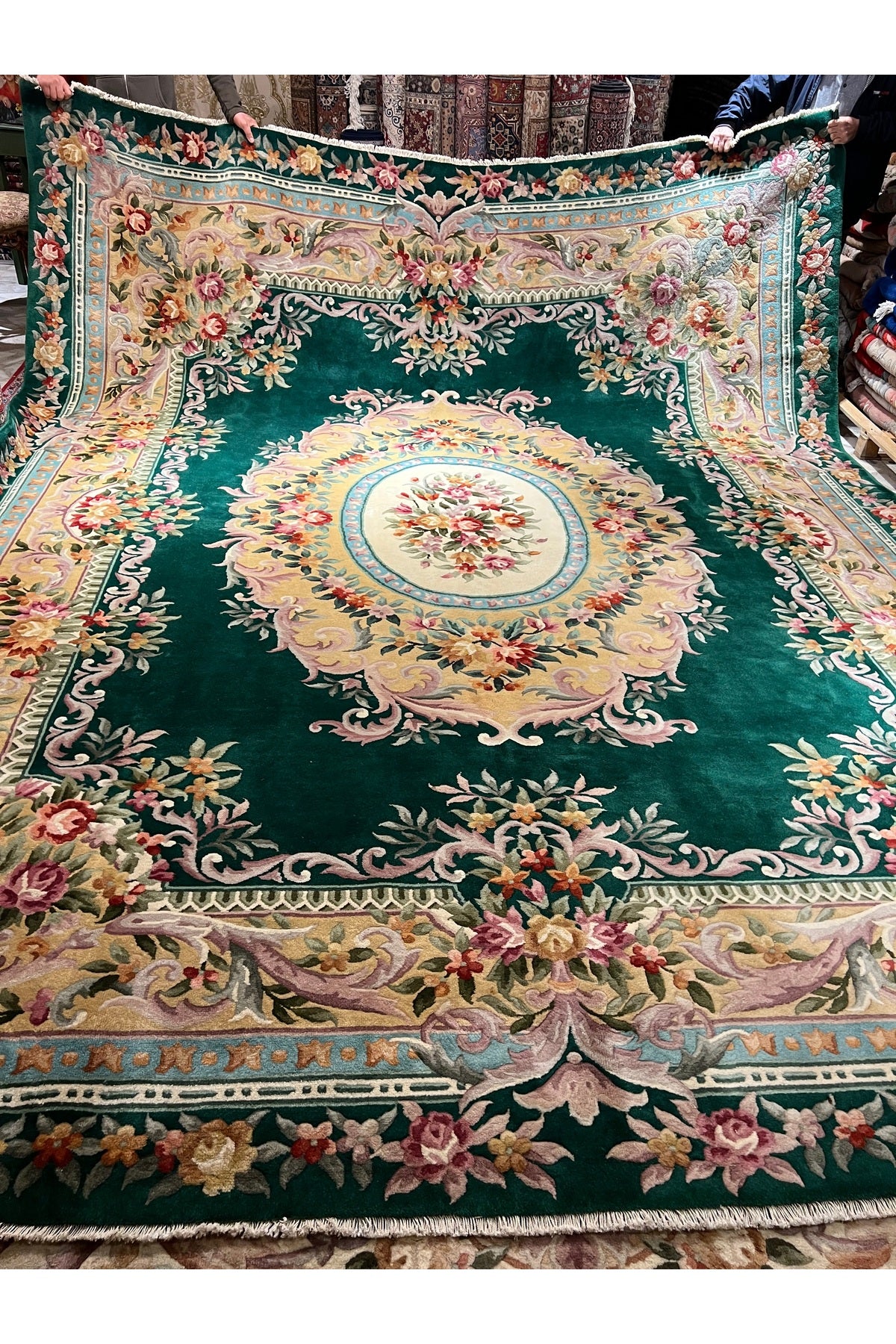 RD RAMAZAN DAG Hand Rug Art Hand-Woven Embossed Chinese Rug Premium Quality Zumrut Yesili Exceptional Bir Urun Size 425x336 - MALLTURK