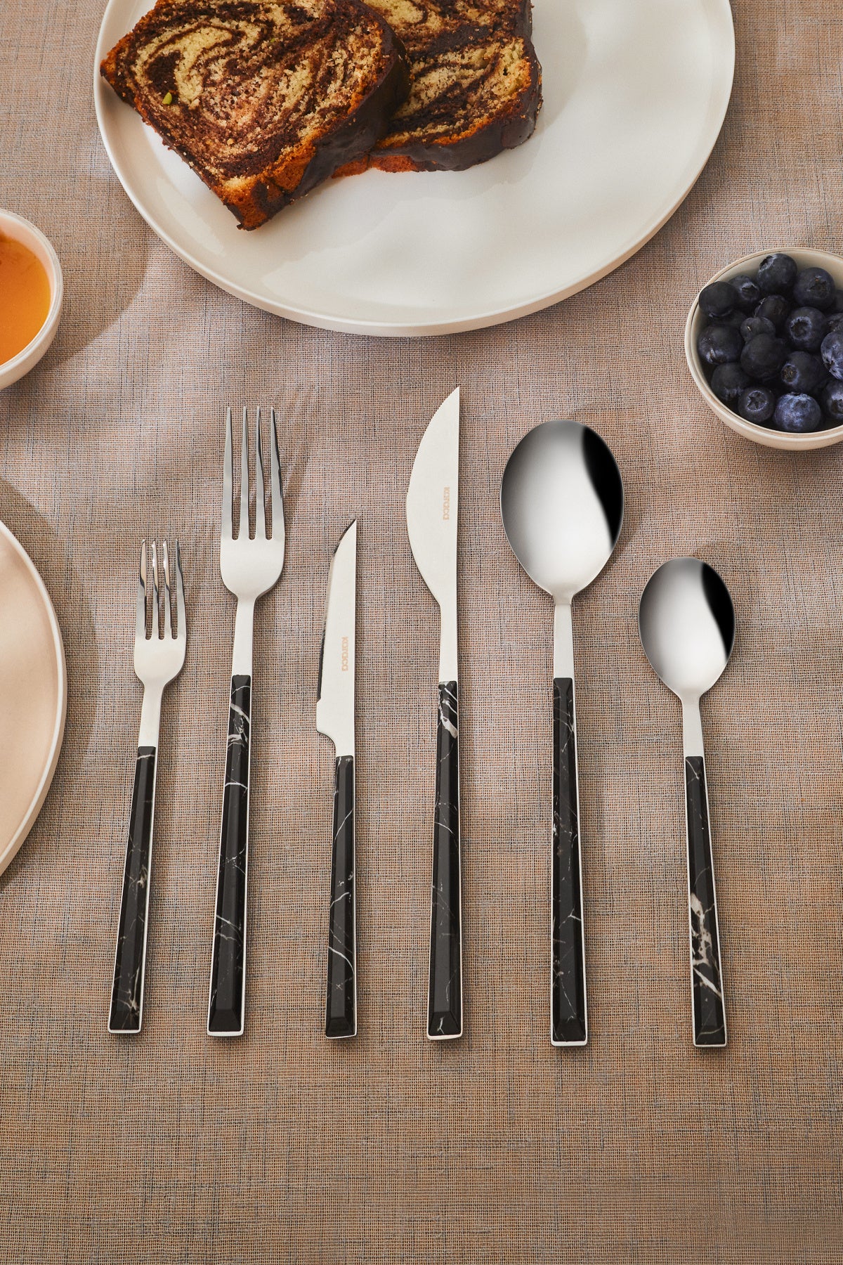 Karaca leda 36 Piece 6 Place Setting Flatware Set black - MALLTURK