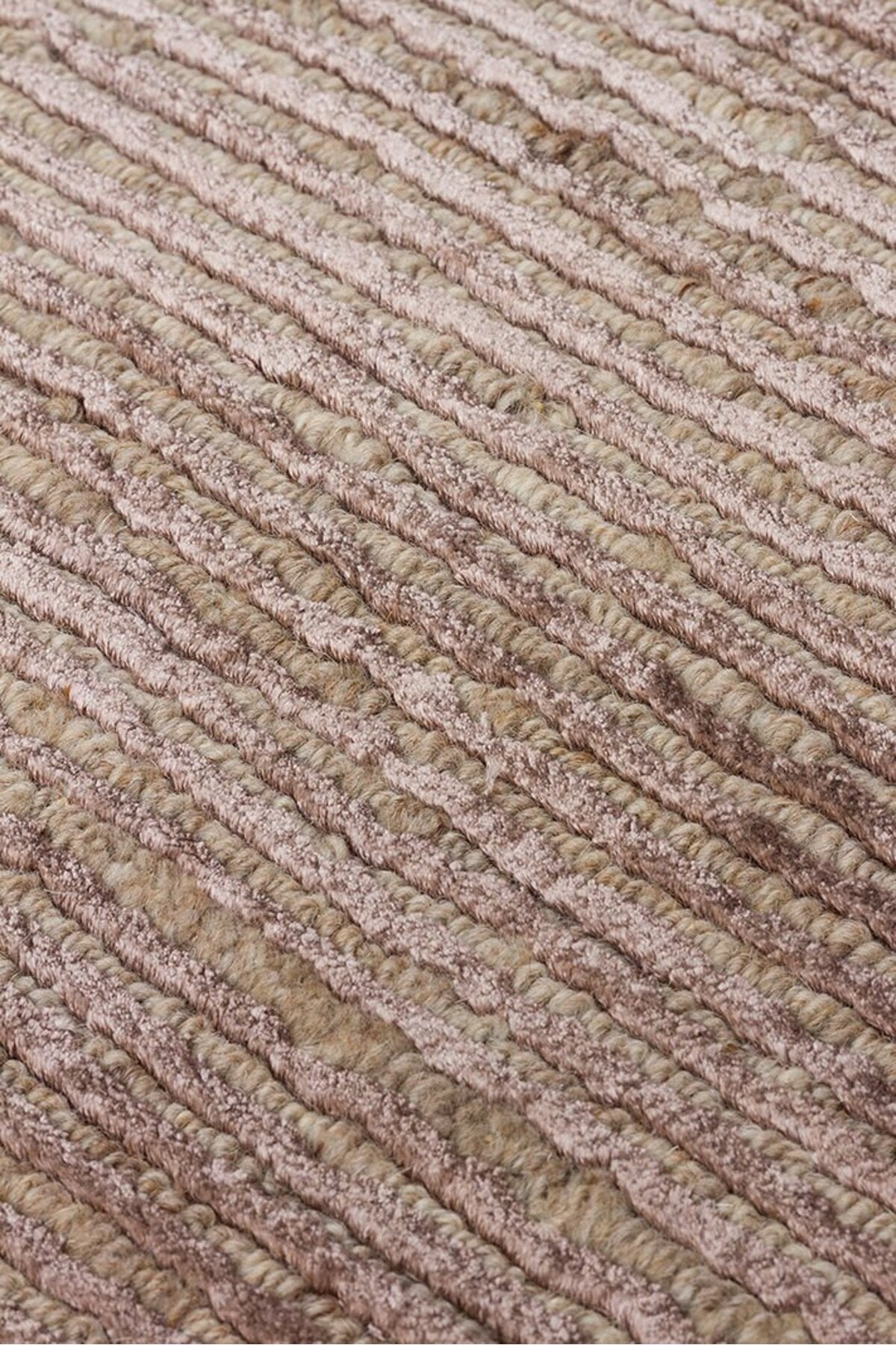 Vog Hali Siena Anthracite is a living room rug meticulously crafted using hand-weaving techniques, made from a natural bamboo and wool blend. - MALLTURK