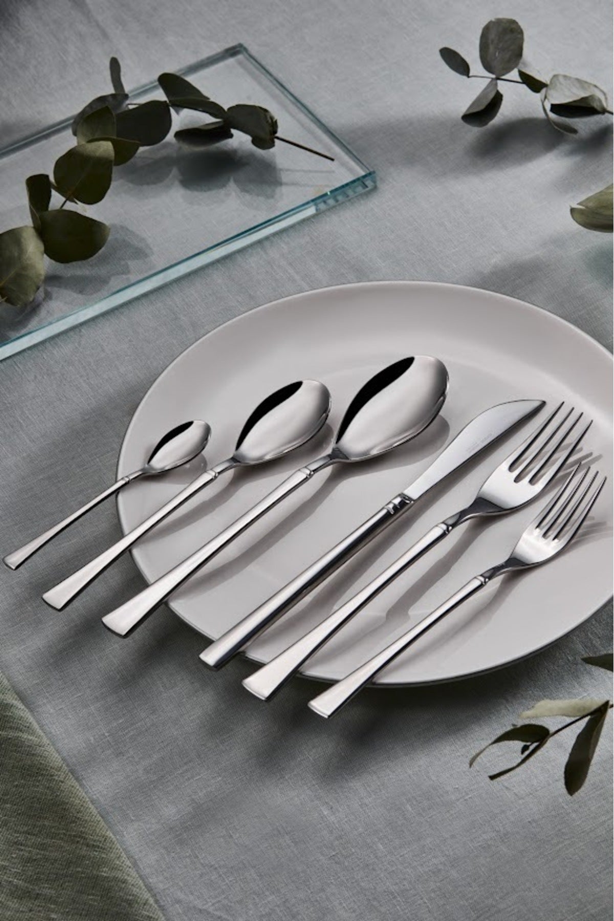 Karaca rayer 72 Piece 12 Place Setting Flatware Set - MALLTURK