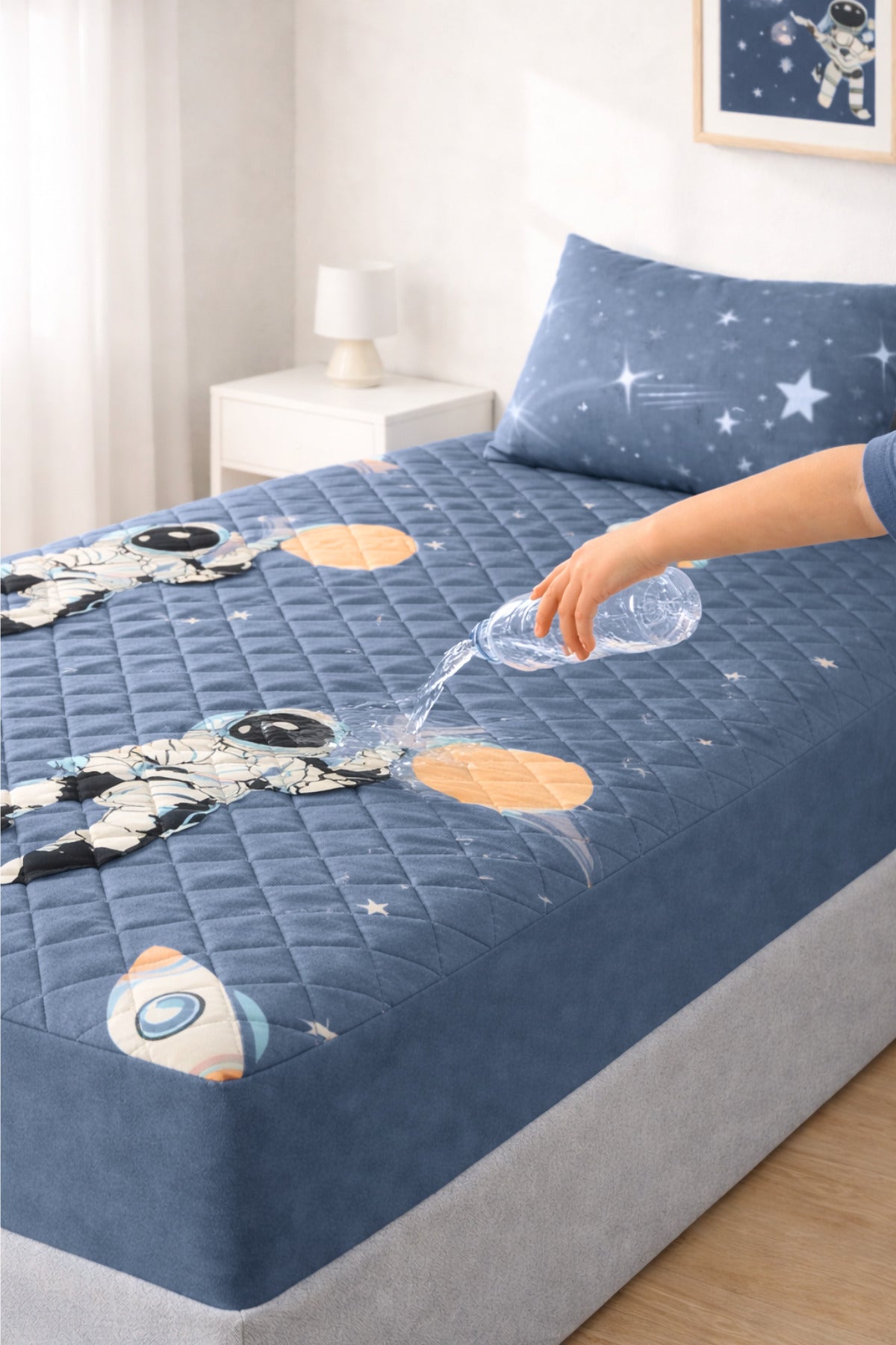 Formeya Astronot Desen Waterproof Quilted Fitted Mattress Protector - MALLTURK