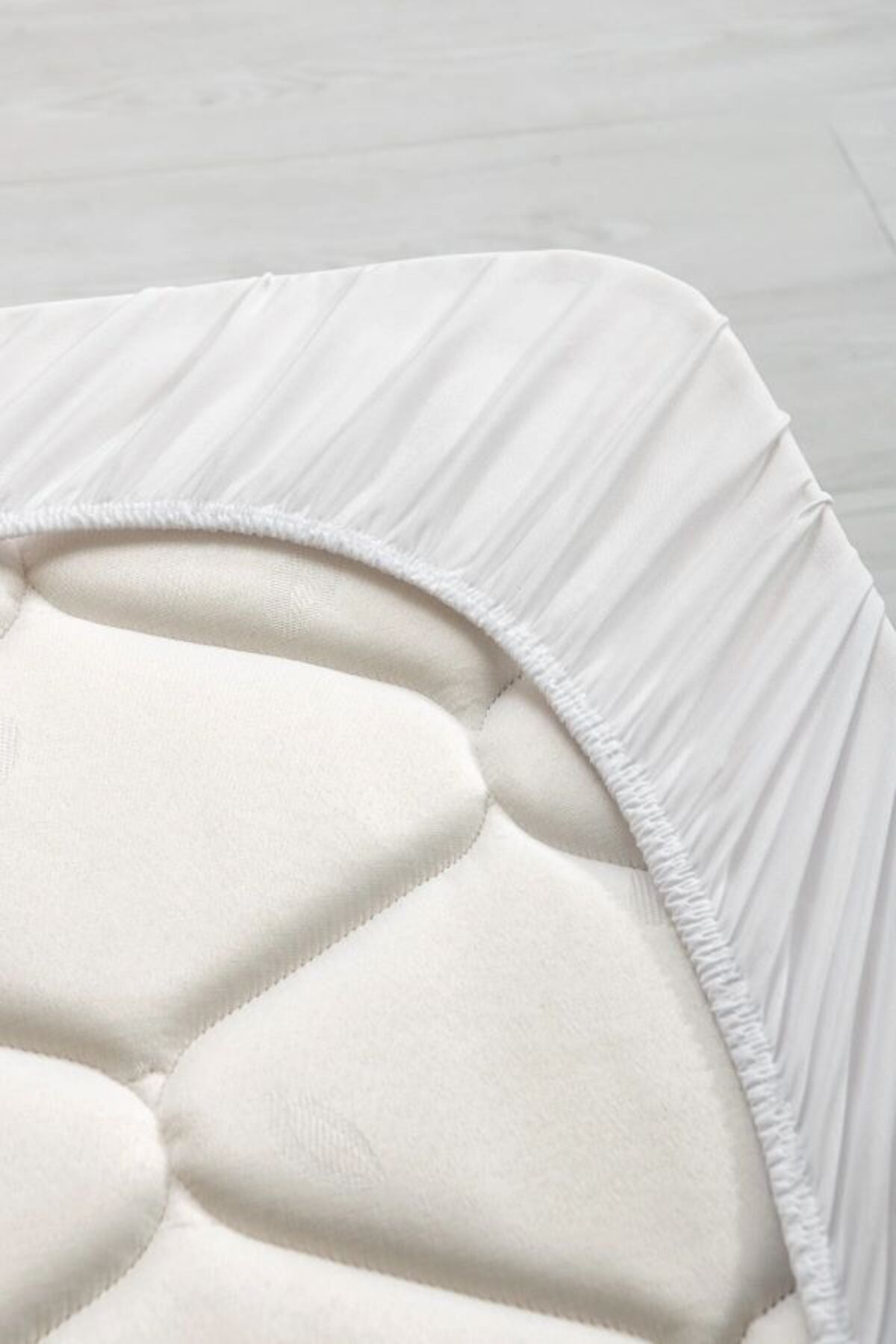 Otello Quilted Fitted Mattress Protector - MALLTURK