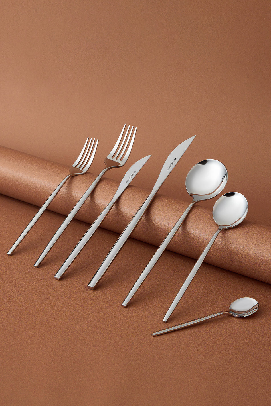 Karaca mild 316 Steel 84 Piece 12 Place Setting premium Flatware Set - MALLTURK