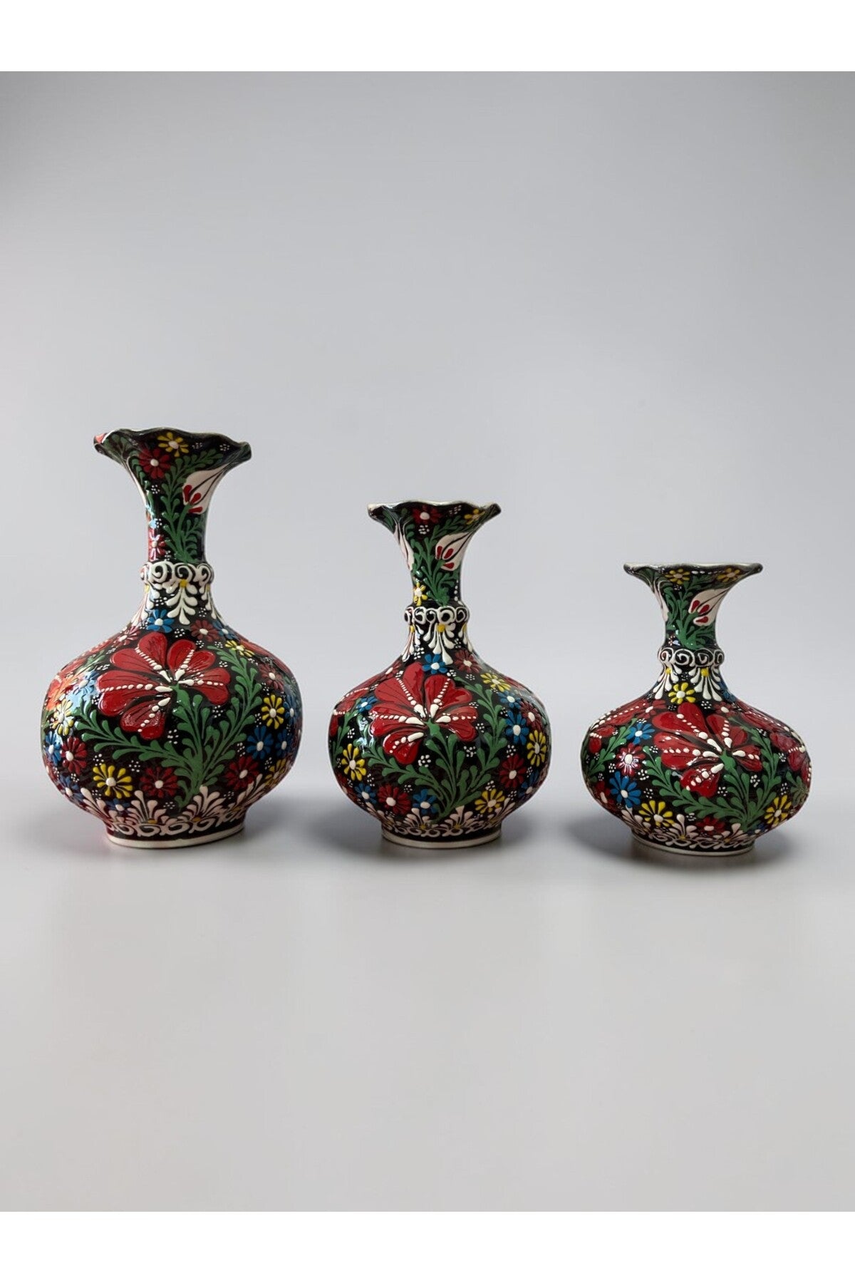 YOOS Handmade Embossed and Lace Work Triple Black and Red Wide Lettuce Shaped Ceramic Vase (30-25-20)cm - MALLTURK