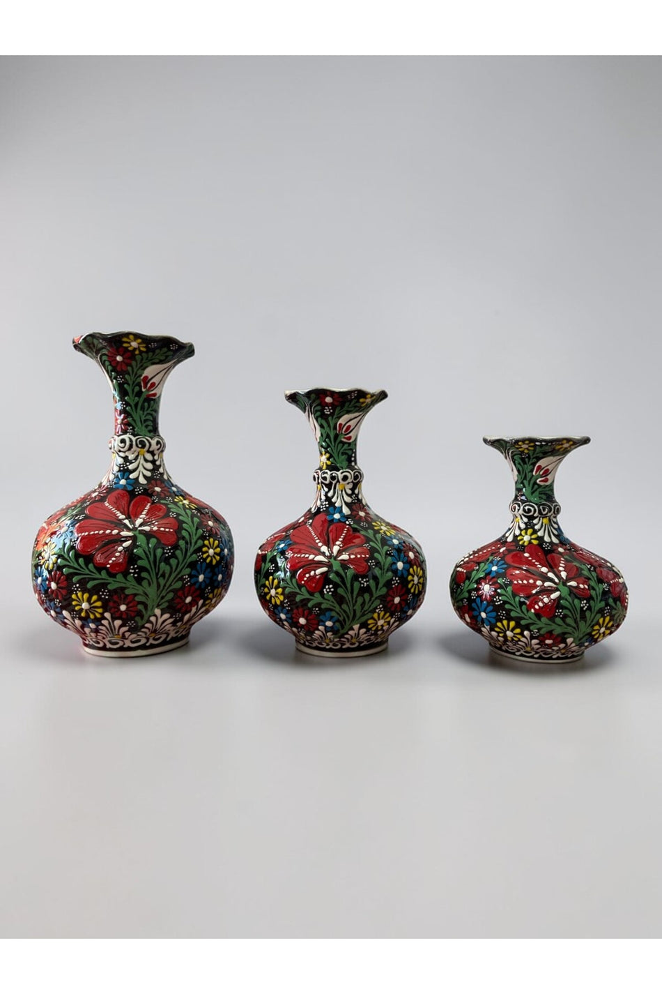 YOOS Handmade Embossed and Lace Work Triple Black and Red Wide Lettuce Shaped Ceramic Vase (30-25-20)cm - MALLTURK