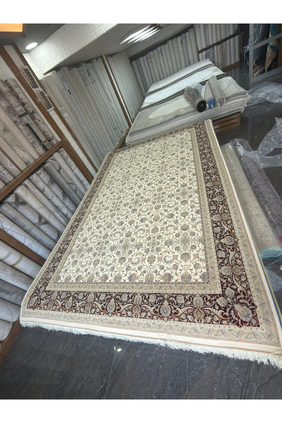 Silk Rug Iranian Hand-Woven 200x300