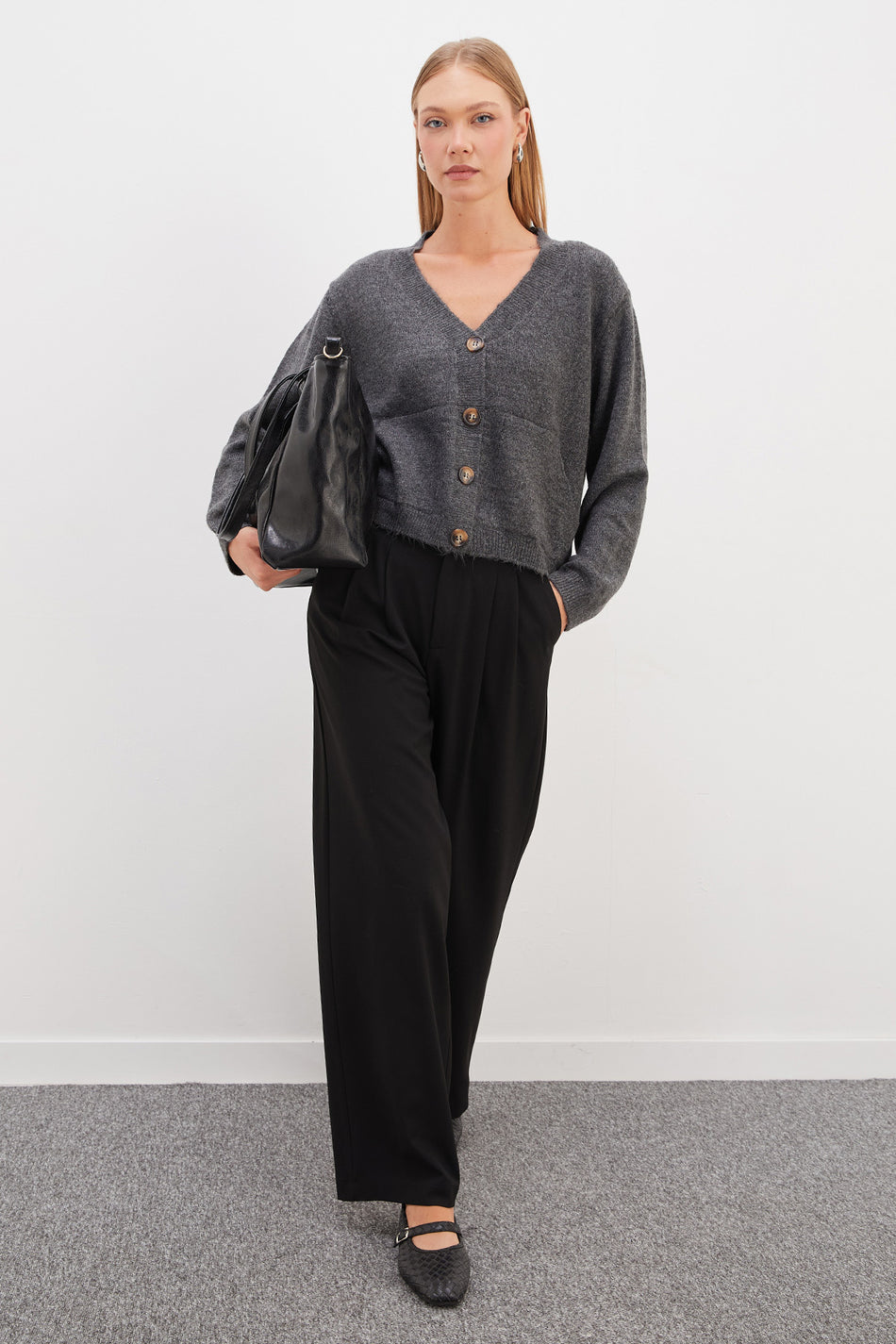 Buttoned V-Neck Knitwear Cardigan