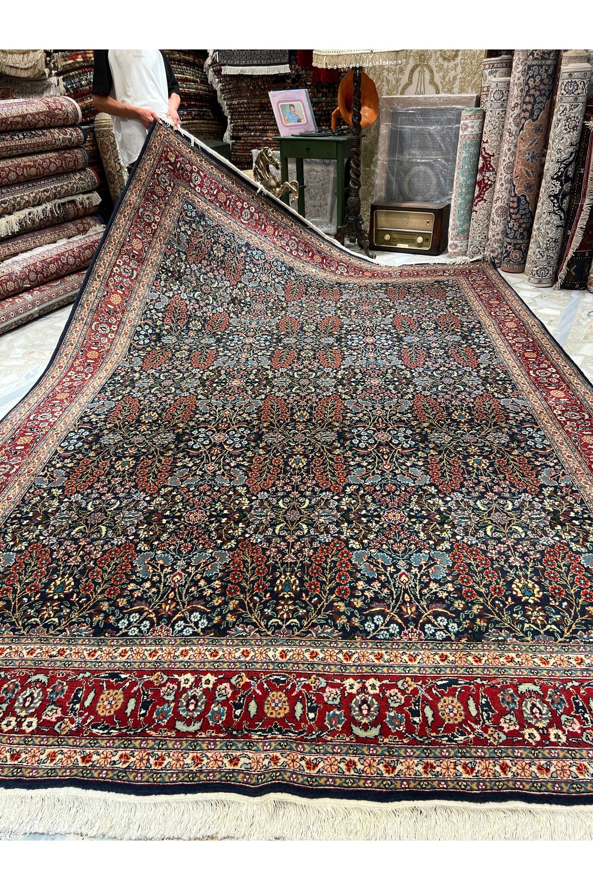 RD RAMAZAN DAG Hand Rug Art Hand-Woven Hereke Rug Seven Mountains Flower Premium Quality Size 365x253 - MALLTURK
