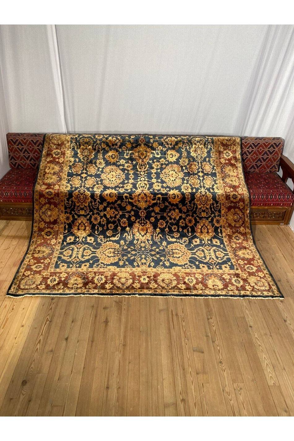 sIRVAN CARPET Handwoven Carpet - 238 x 315 - MALLTURK
