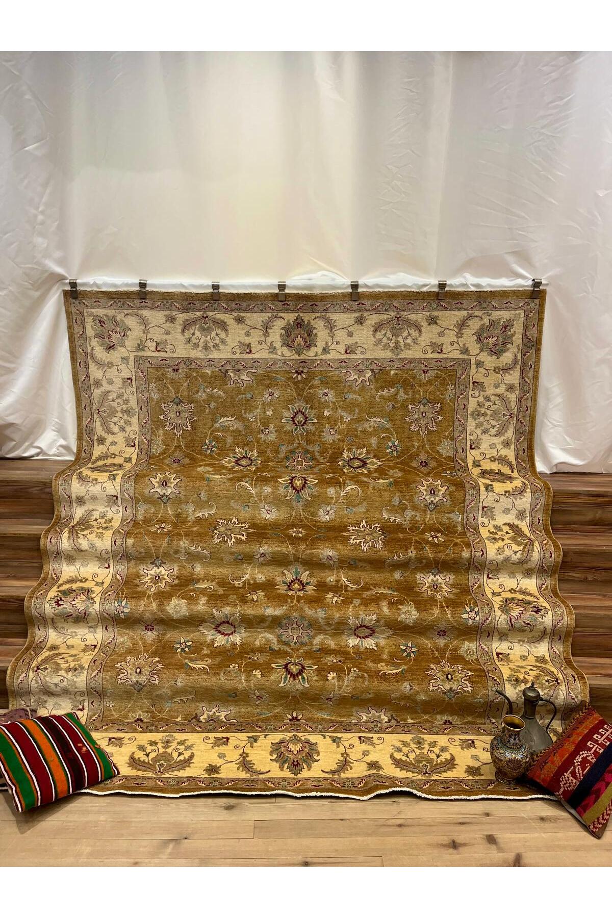 SIRVAN Rug Hand-Woven AFGAN Usak Rug - 243 x 292 - MALLTURK