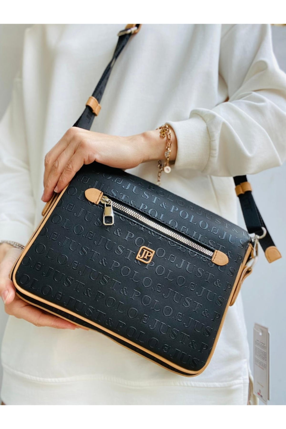 Just Polo Women's Black and Tan 3D Just & Polo Patterned Shoulder and Handbag - MALLTURK
