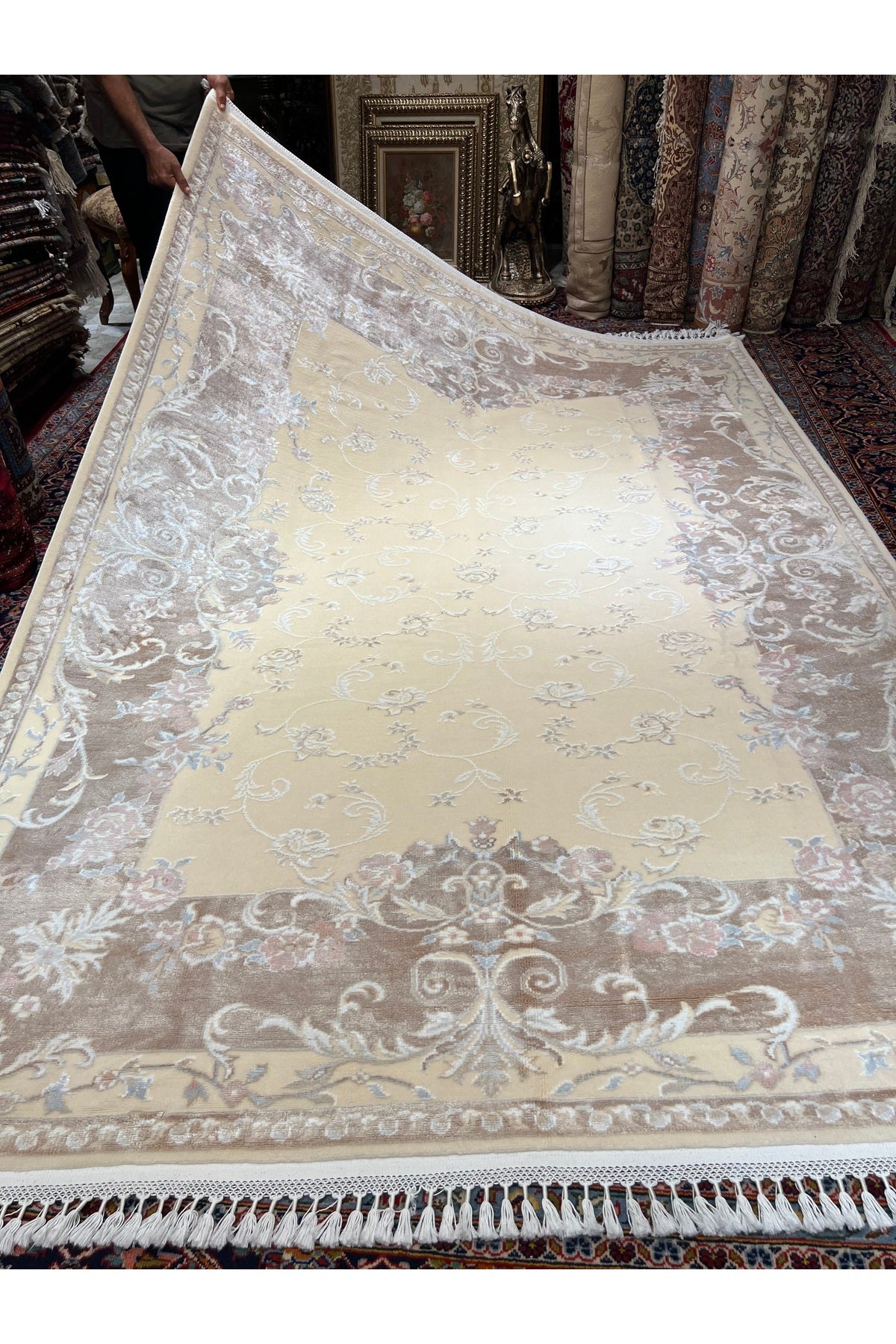RD RAMAZAN DAG Hand Rug Art Hand-Woven Silk Blend Usak Rug Special Weave Size 300x200 - MALLTURK
