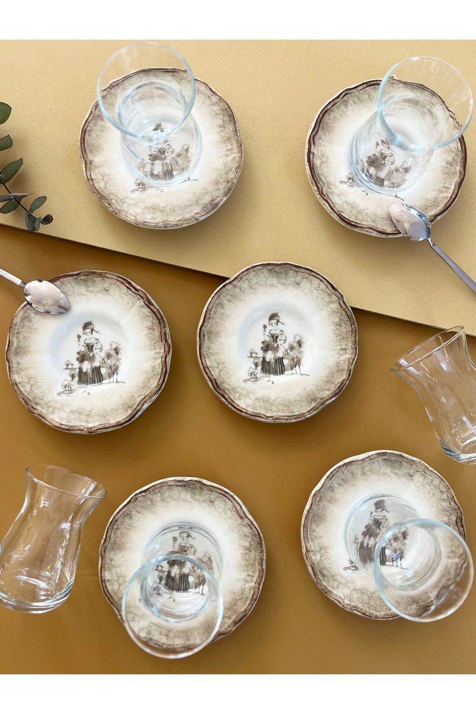 PORSER Ella 12-Piece Porcelain Tea Set with Coasters - MALLTURK