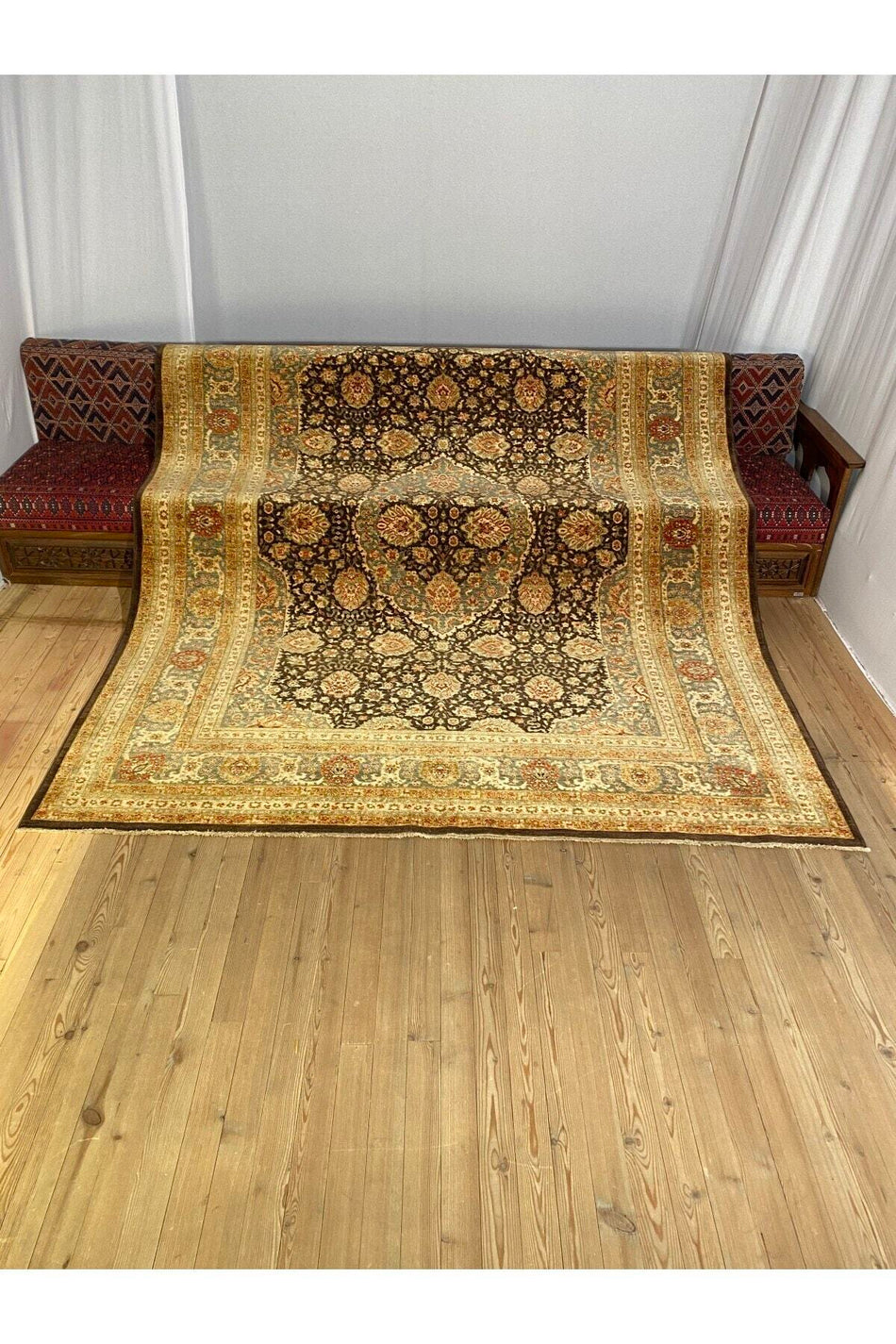 Sirvan Hali Handwoven Usak Carpet - 245 x 298 - MALLTURK