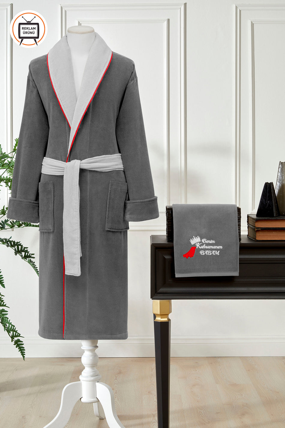 Ozdilek My Hero Dad Embroidered Velvet Men Bathrobe Set