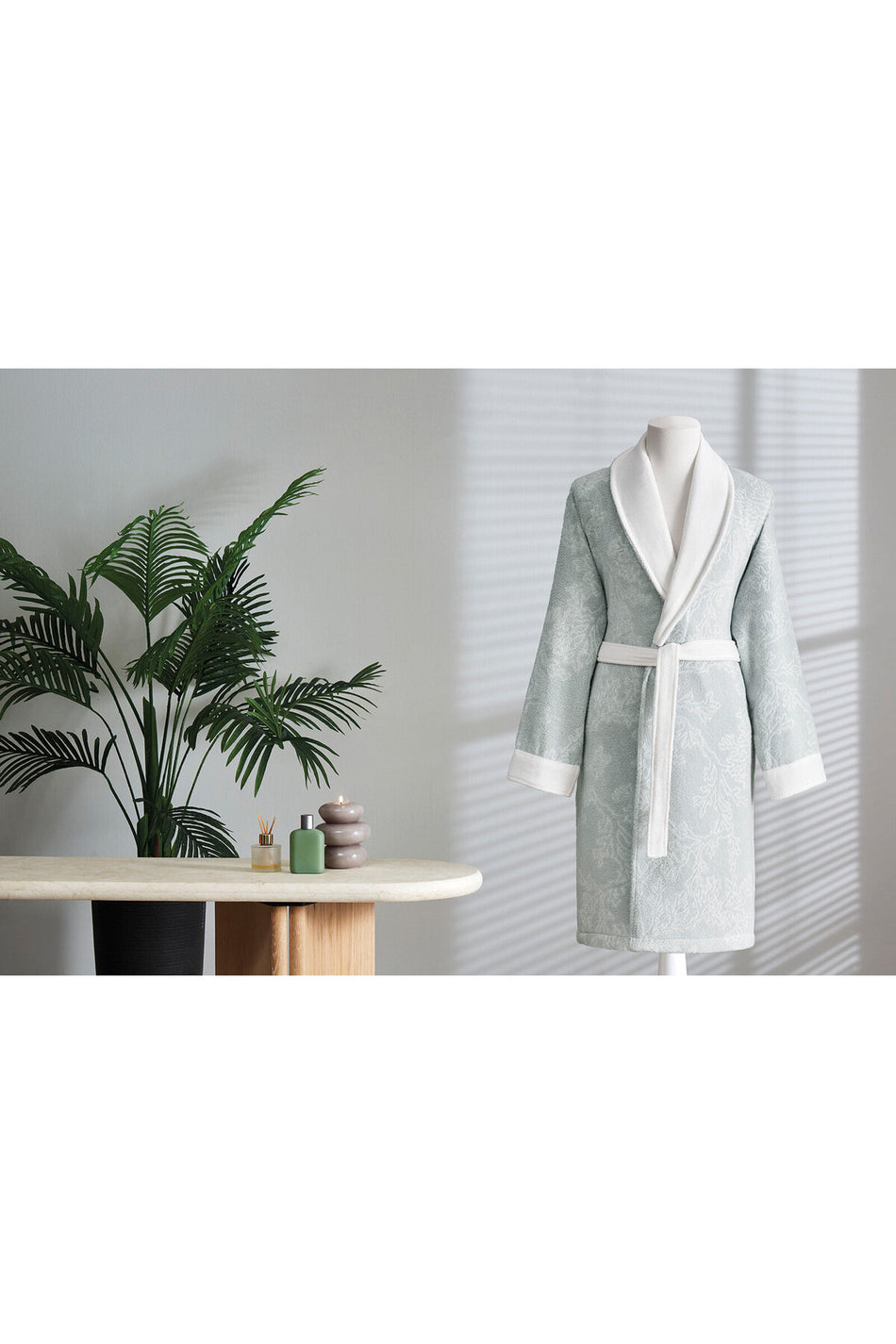Ozdilek Finery Velvet Shawl Collar Bathrobe - MALLTURK