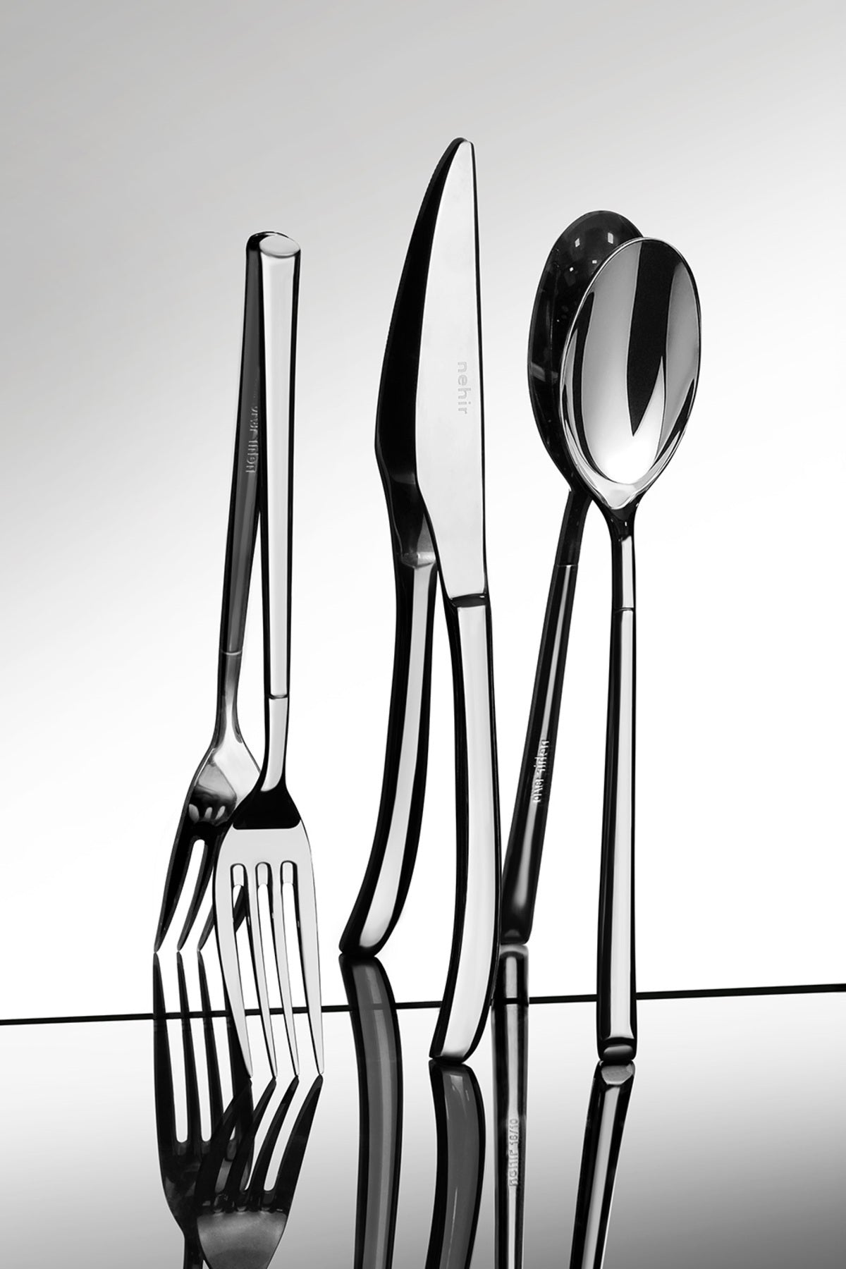 Nehir elegance Plain 12 Place Setting 84 Piece Boxed Flatware Set - MALLTURK