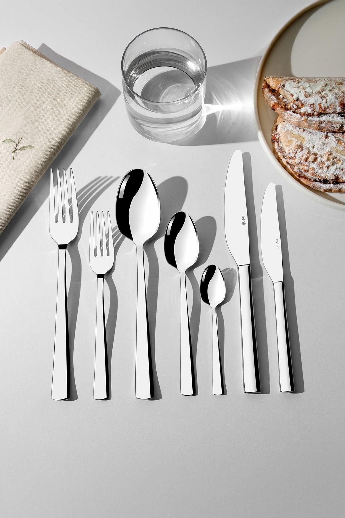 Nehir deniz Plain 12 Place Setting 84 Piece Boxed Flatware Set - MALLTURK