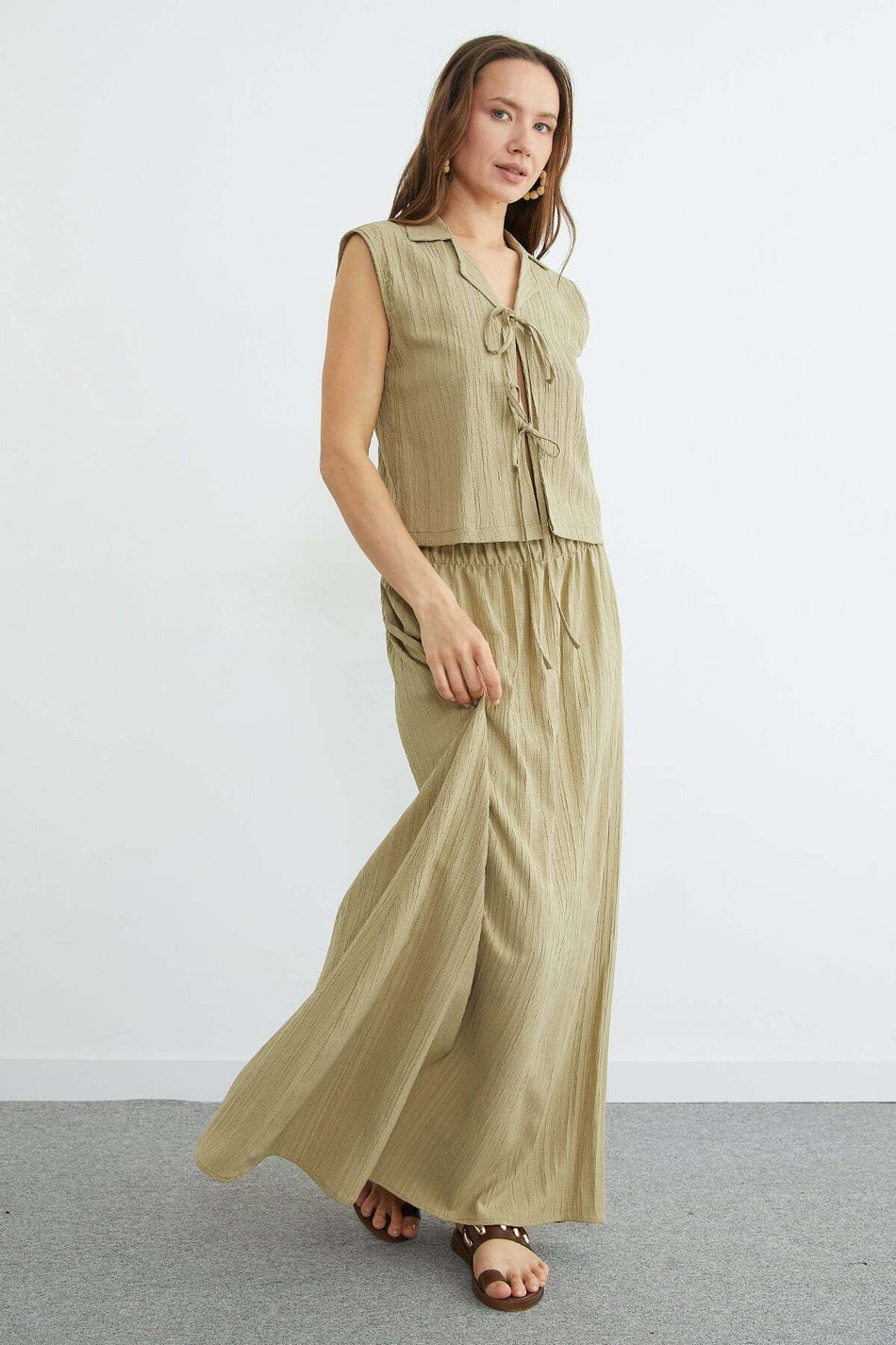 2-Piece Set with Tie-Front Jacquard Skirt - MALLTURK