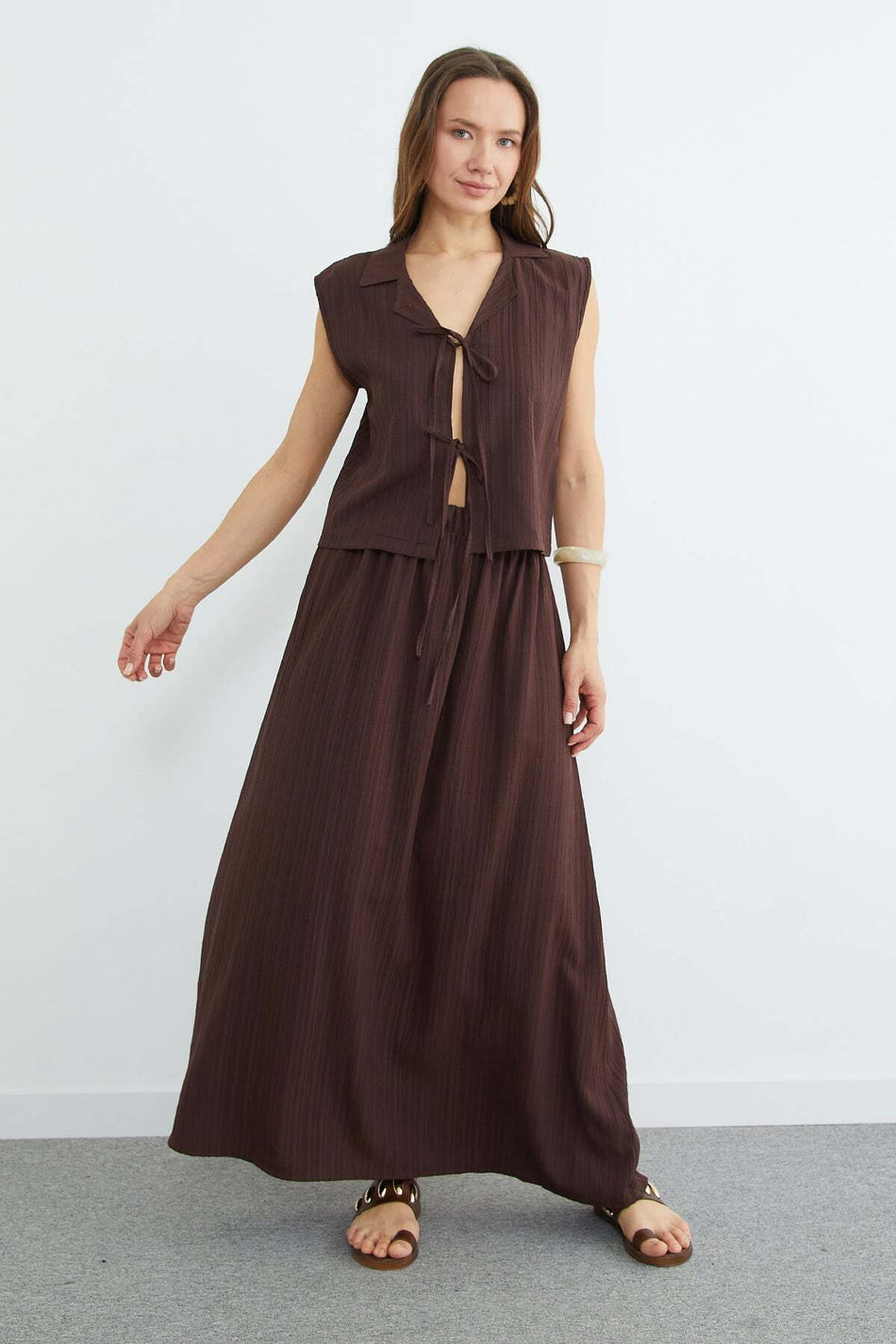 2-Piece Set with Tie-Front Jacquard Skirt - MALLTURK