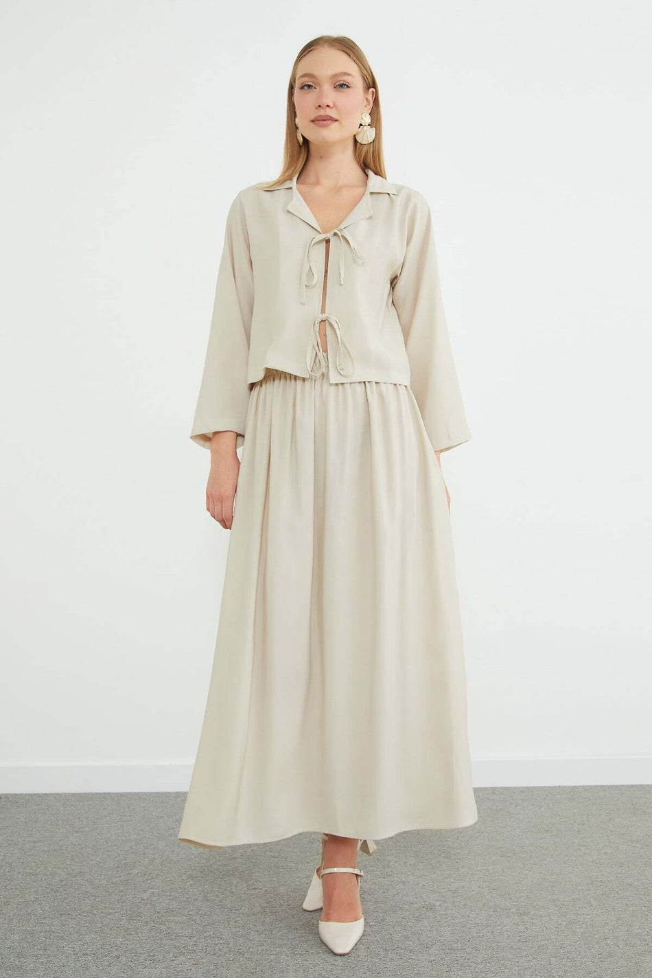 2-Piece Set with Tie-Front Top and Elastic Waist Skirt - MALLTURK
