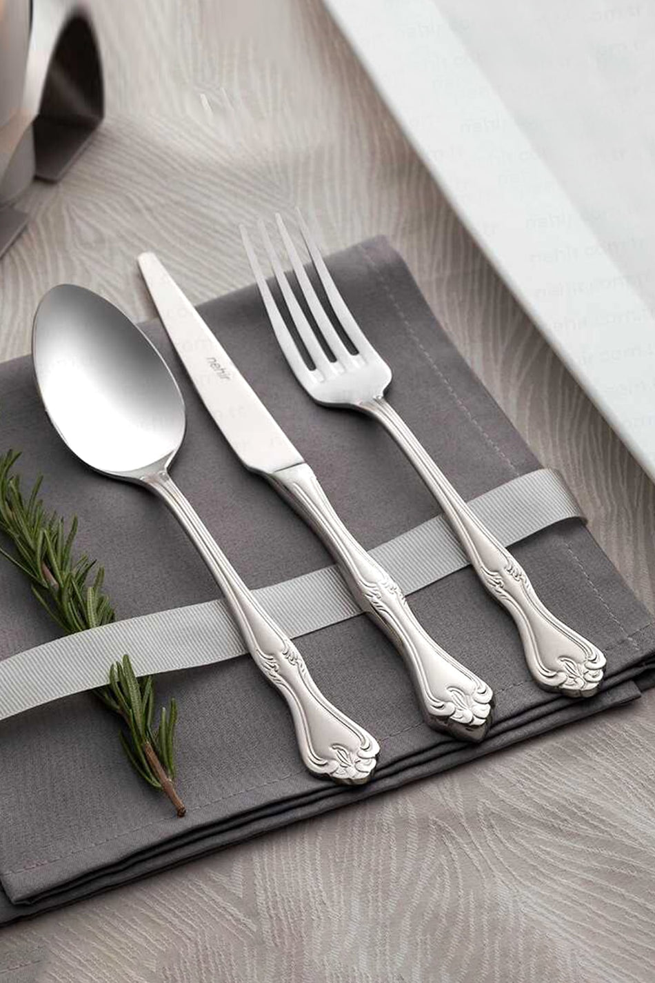 Nehir lalezar Plain 84 Piece 12 Place Setting Flatware Set - MALLTURK