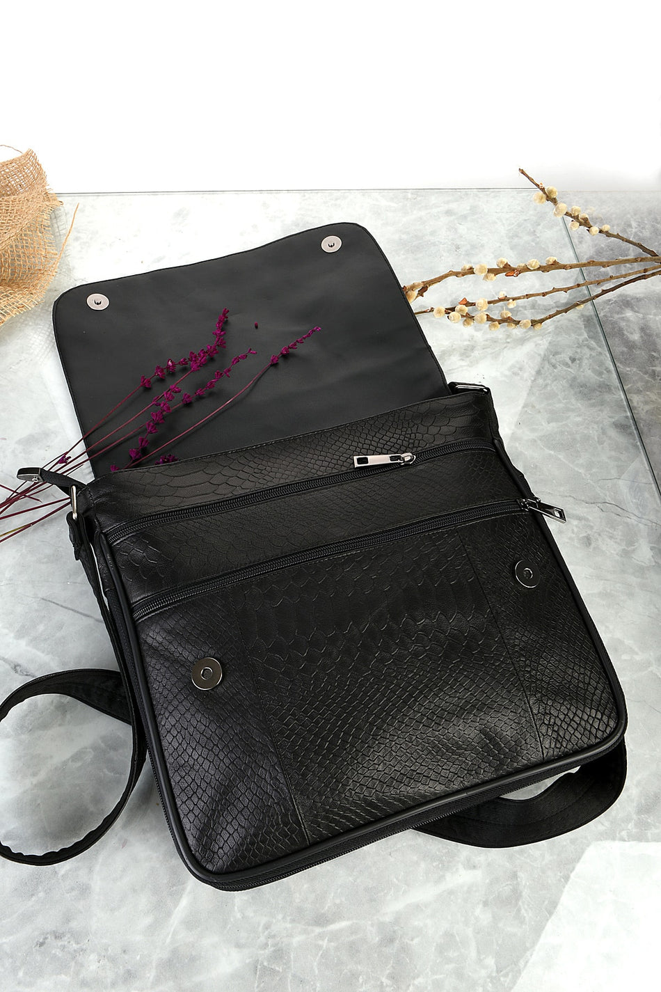 Fubileather Crossman Genuine Leather Gusseted Crossbody Messenger Bag Unisex