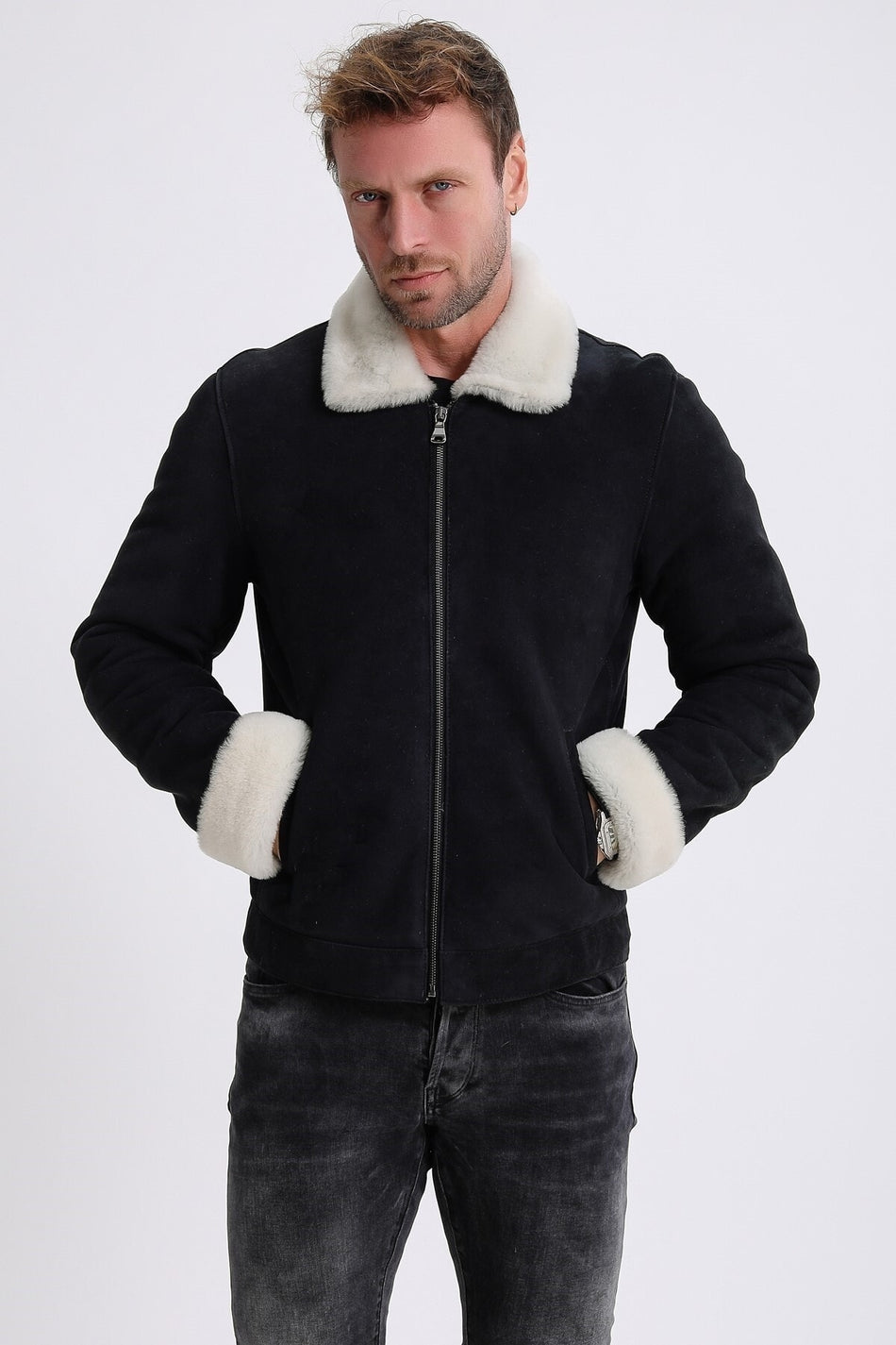 Blusão de camurça preto estilo aviador com pelo Leather Club