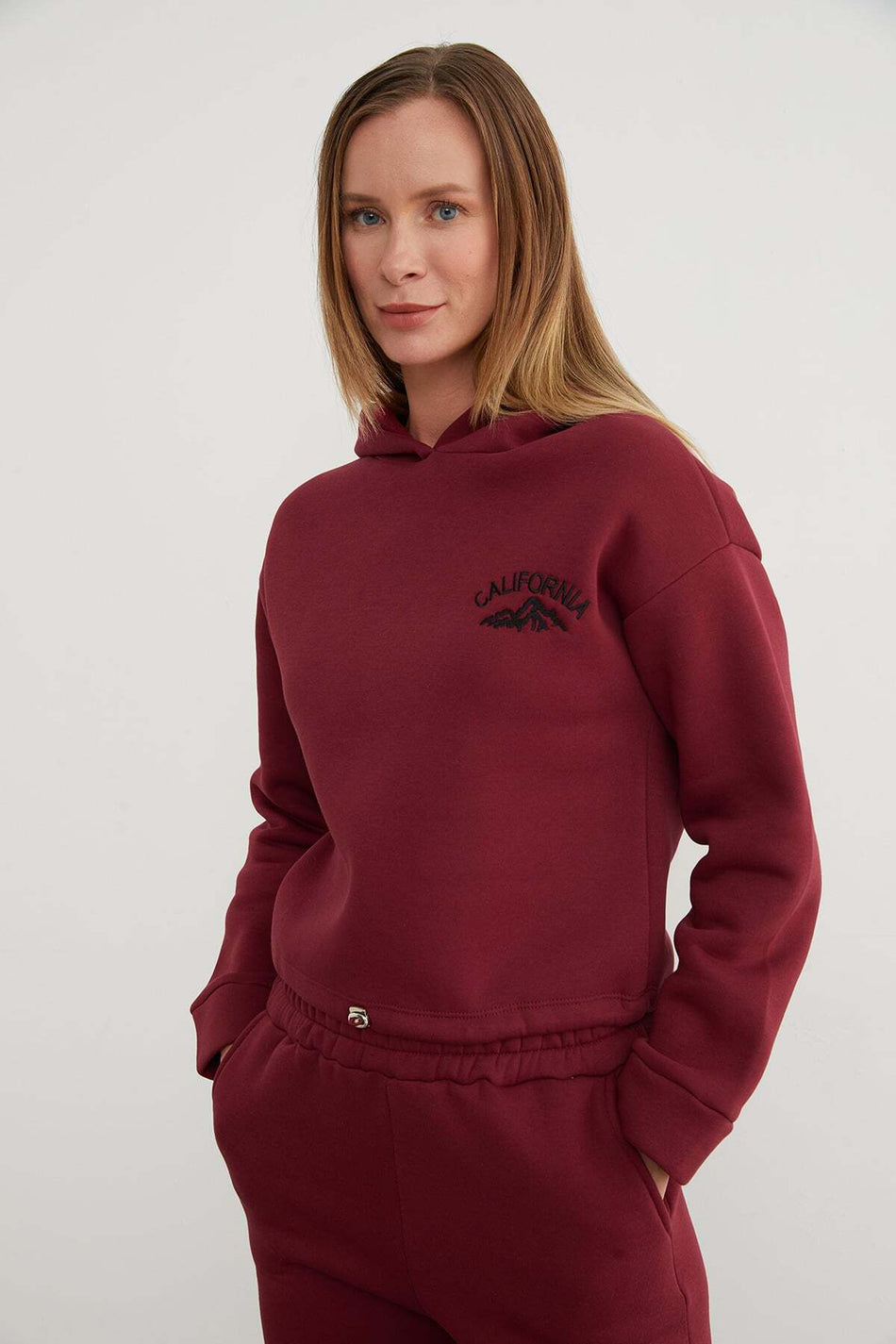 3 Thread California Embroidered Hooded Jogger Set - MALLTURK