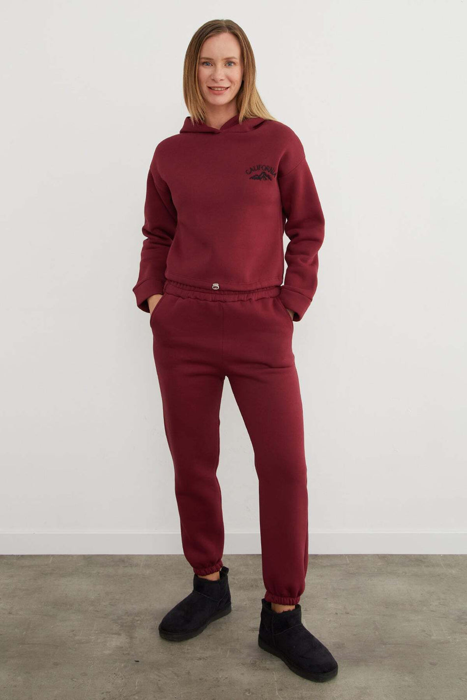 3 Thread California Embroidered Hooded Jogger Set - MALLTURK