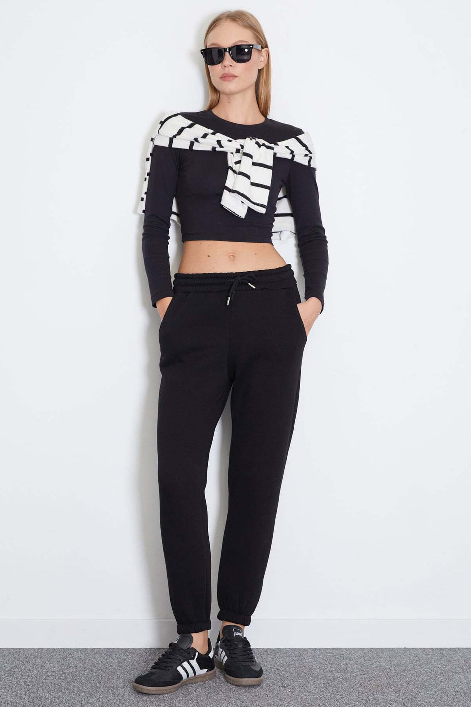 3 Thread Waist Tie Jogger Sweatpants - MALLTURK