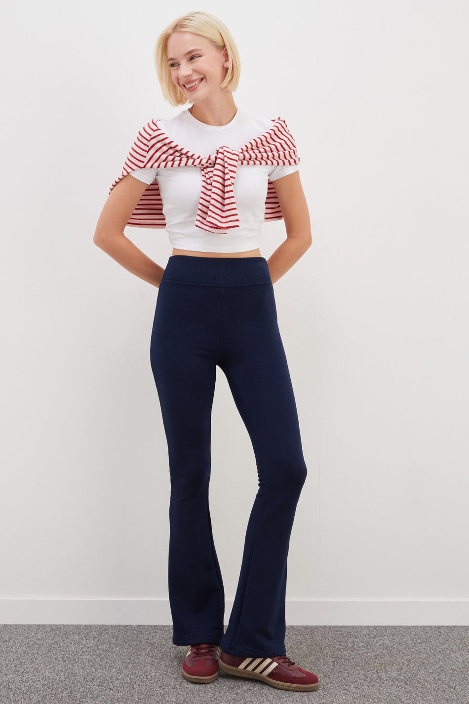 3 Threaded Non-Threaded Elastic Waist Flare Leggings - MALLTURK