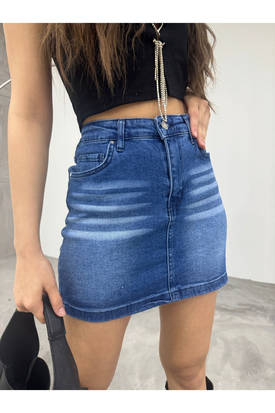 Mini-saia de ganga vintage de cintura subida, com efeito desbotado e desgastado, azul