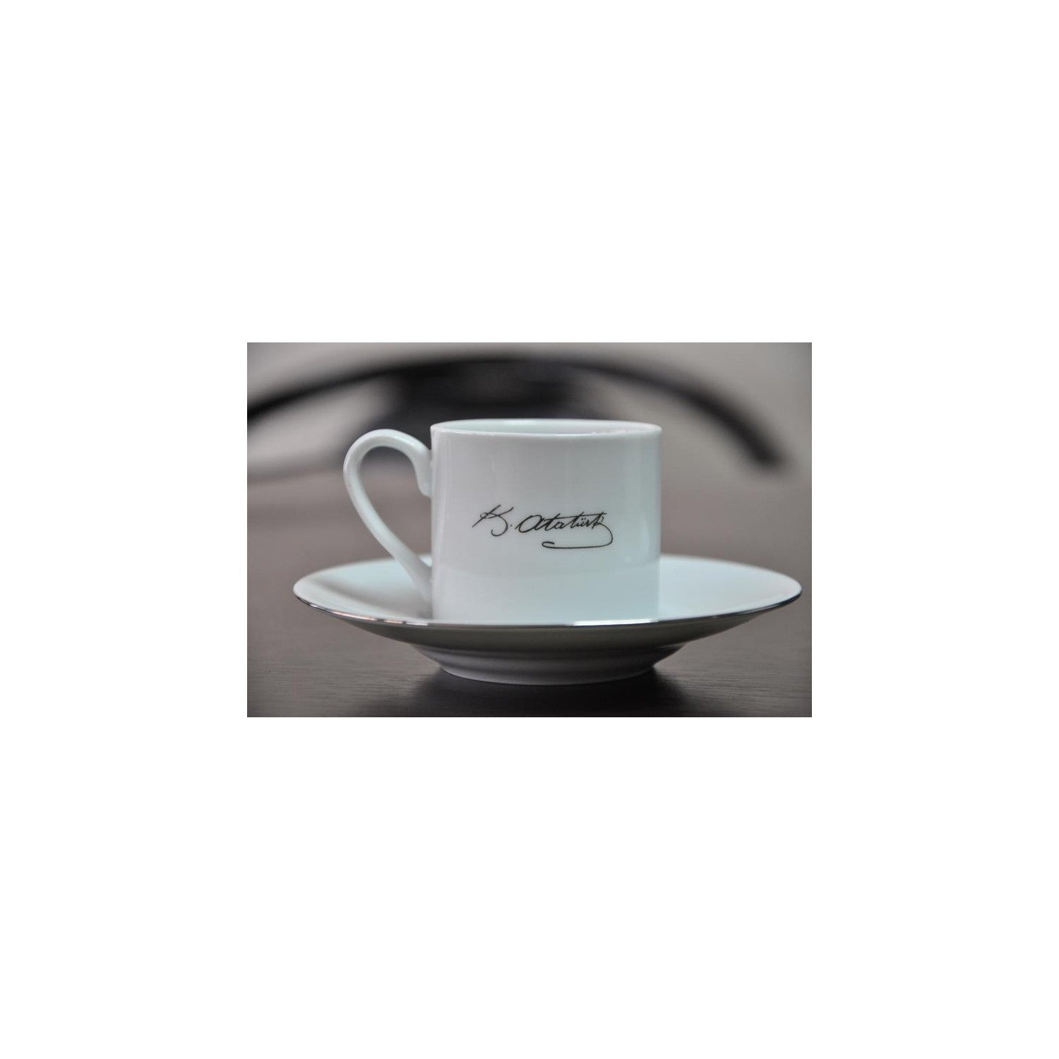 Kütahya Porselen Atatürk Signature 12-Piece Turkish Coffee Cup Set for 6