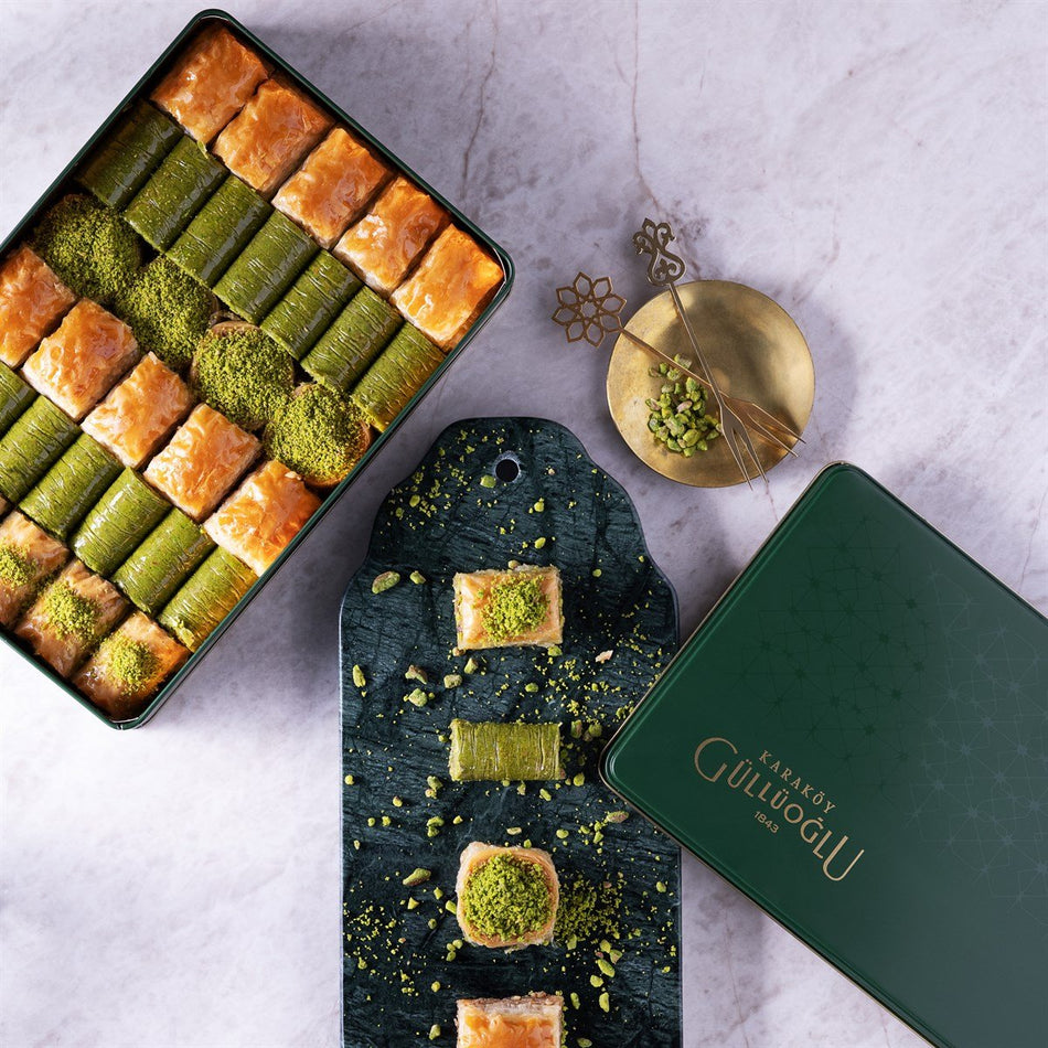 Assorted Baklava in a Special Box 1 kg (2.2 lbs)