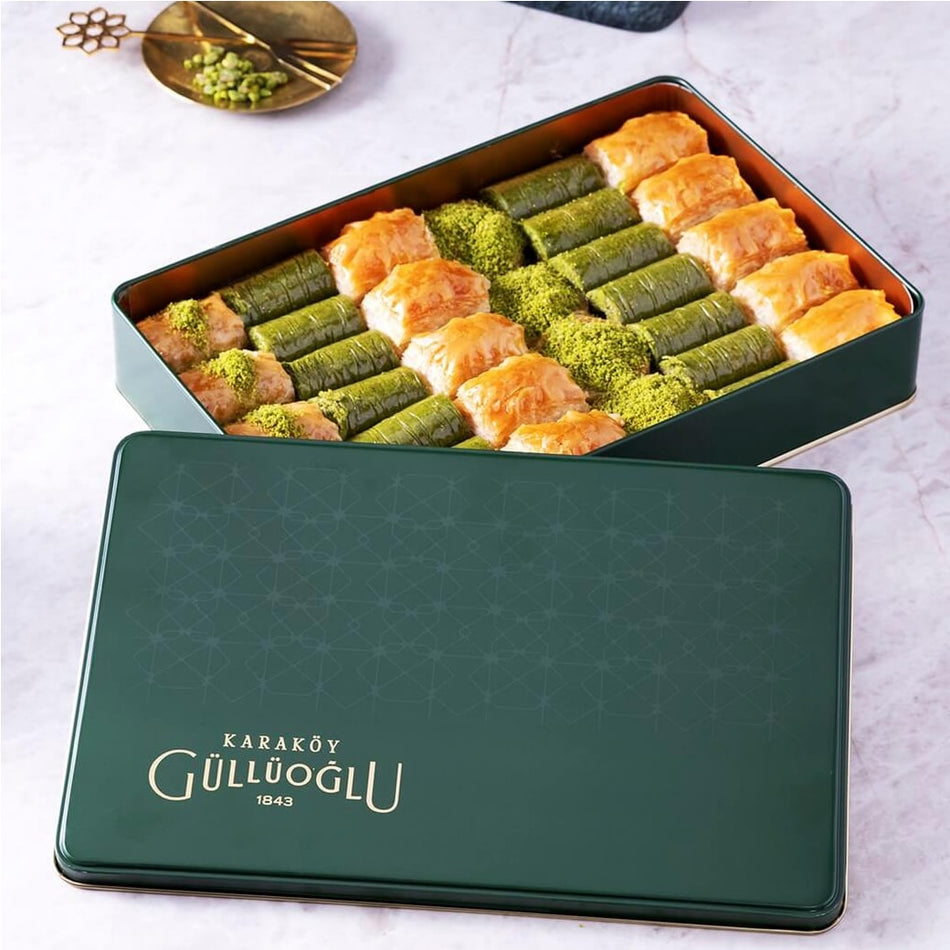 Assorted Baklava in a Special Box 1 kg (2.2 lbs)