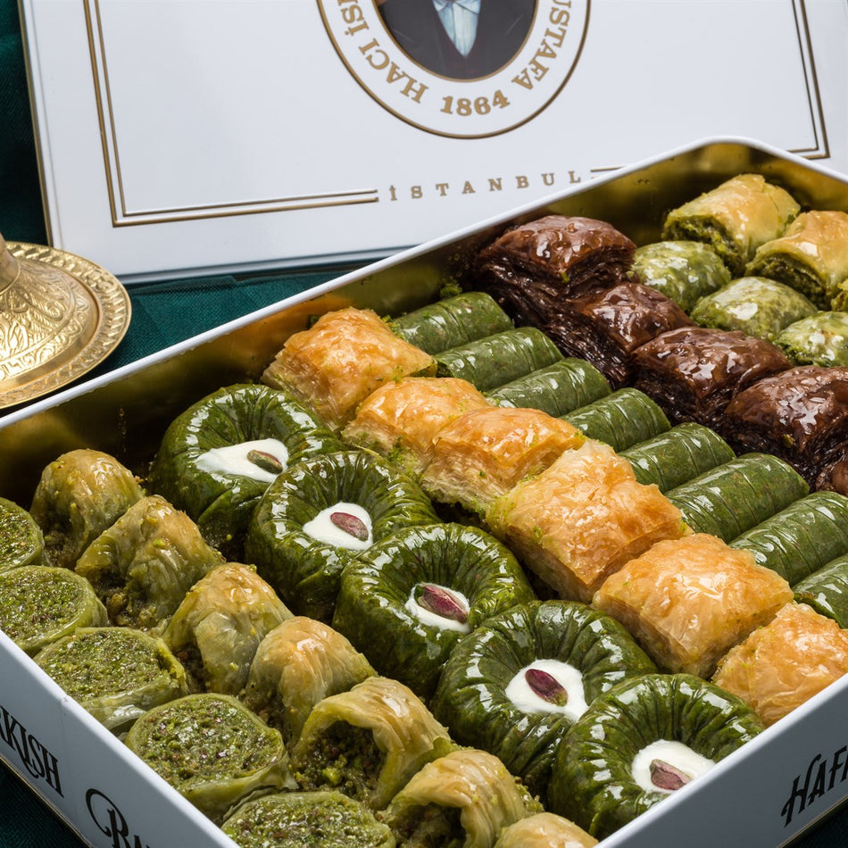Mixed Baklava in a Metal Box, 2kg - 4.41lbs