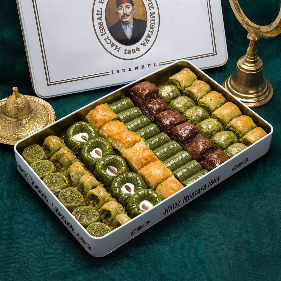 Mixed Baklava in a Metal Box, 2kg - 4.41lbs