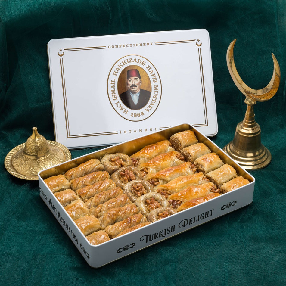 Mixed Walnut Baklava Box, 1.3kg - 2.86lbs
