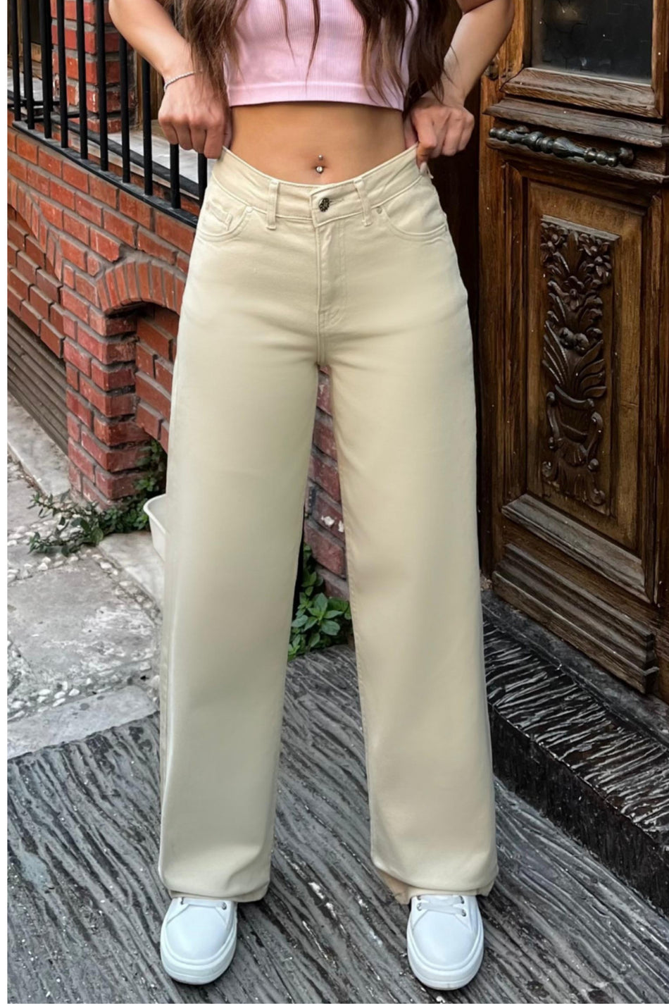 Beige jeans met wijde pijpen en hoge taille