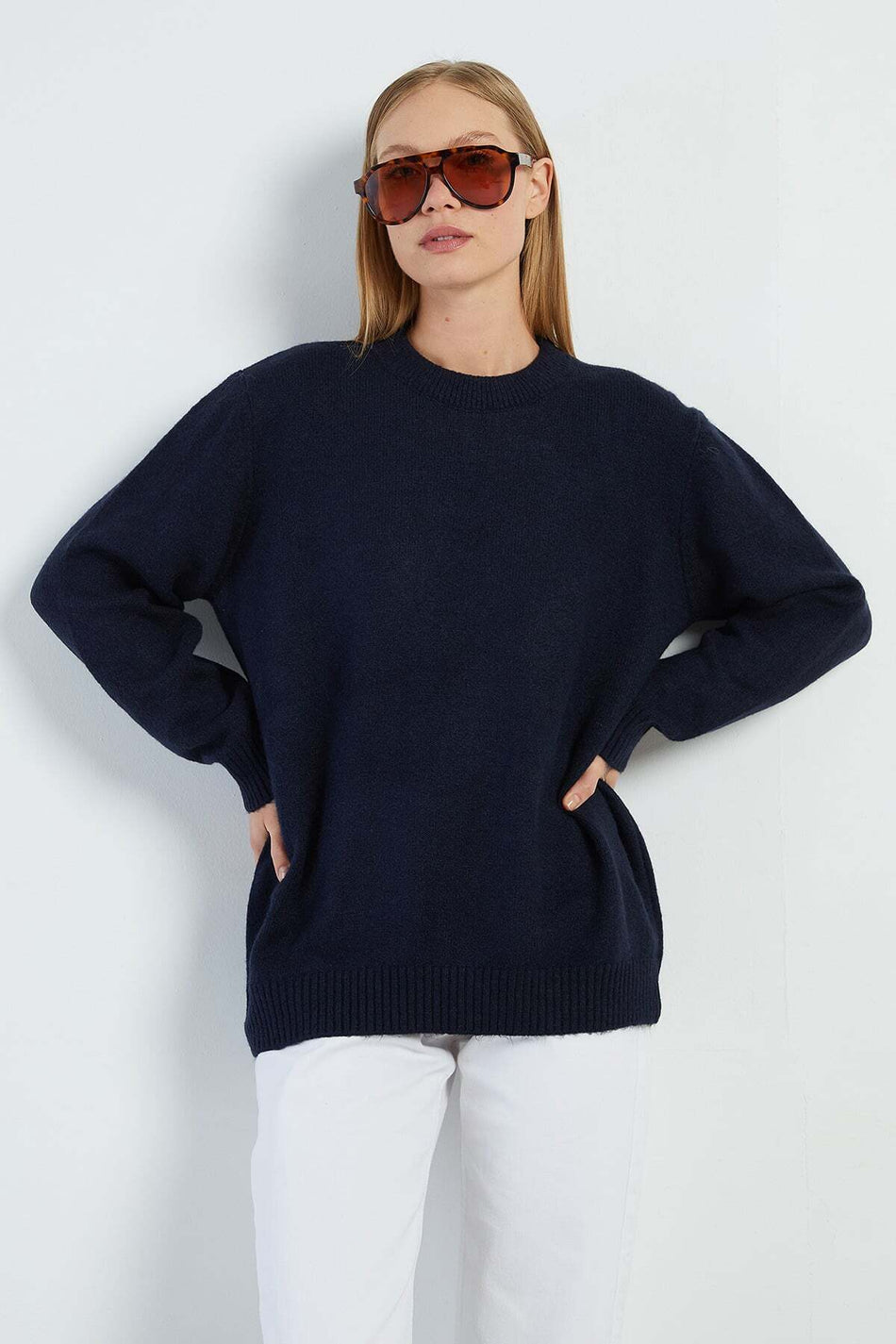 Basic Crew Neck Casual Knit Sweater - MALLTURK