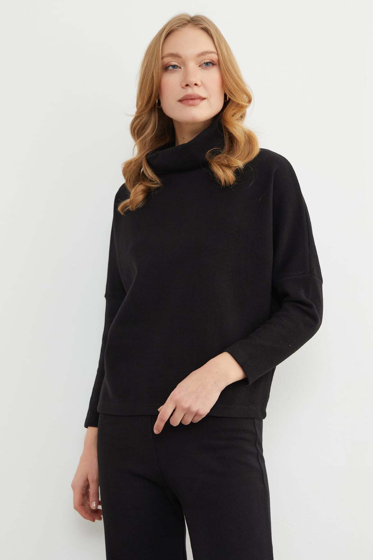Basic Turtleneck Elastic Waist 2-Piece Set - MALLTURK