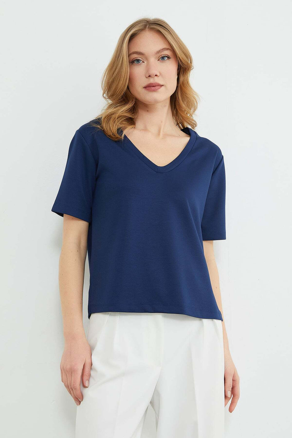 Basic V-Neck Modal T-Shirt - MALLTURK