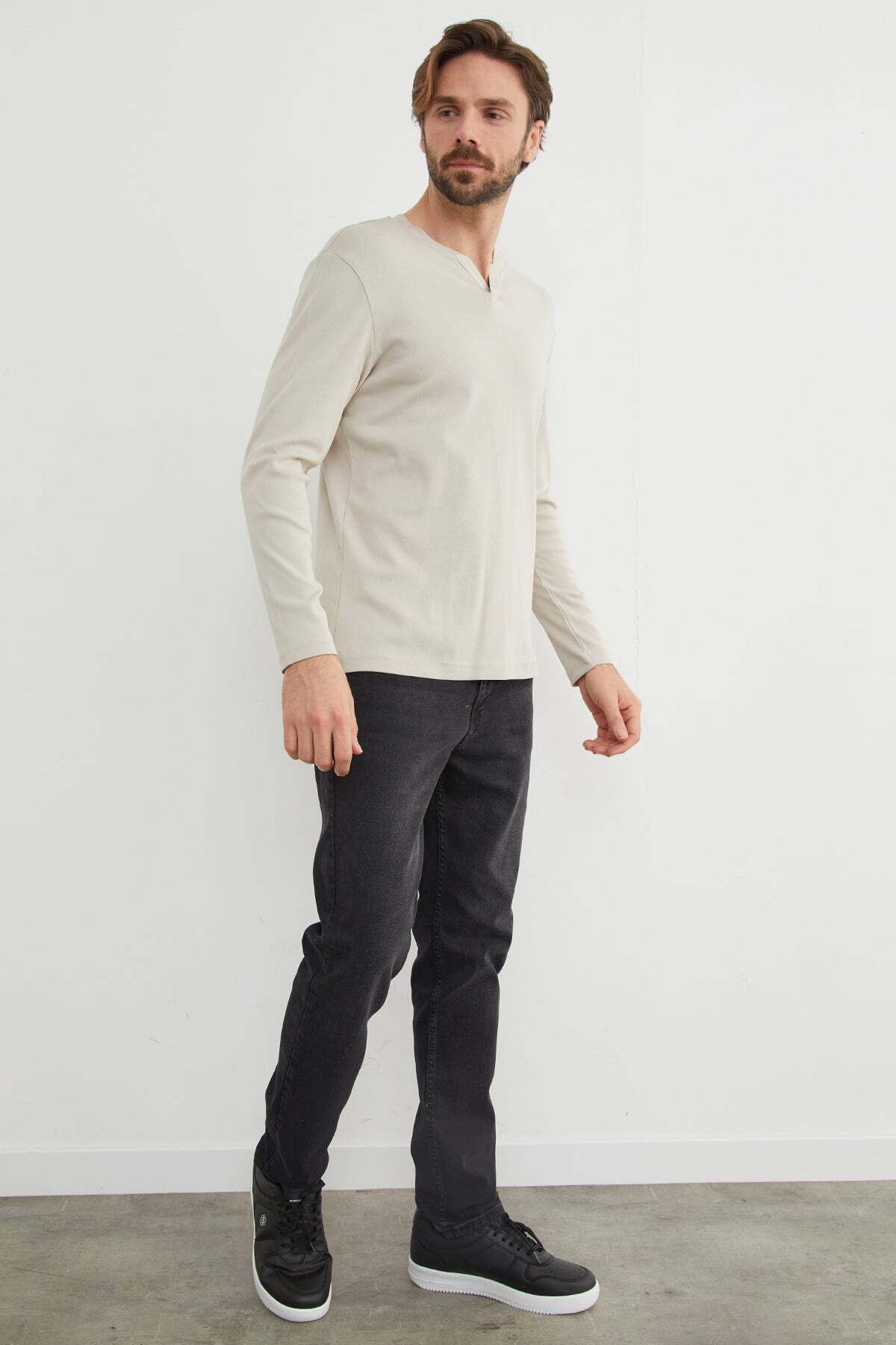 Basic V-Neck Ribbed Bodysuit - MALLTURK