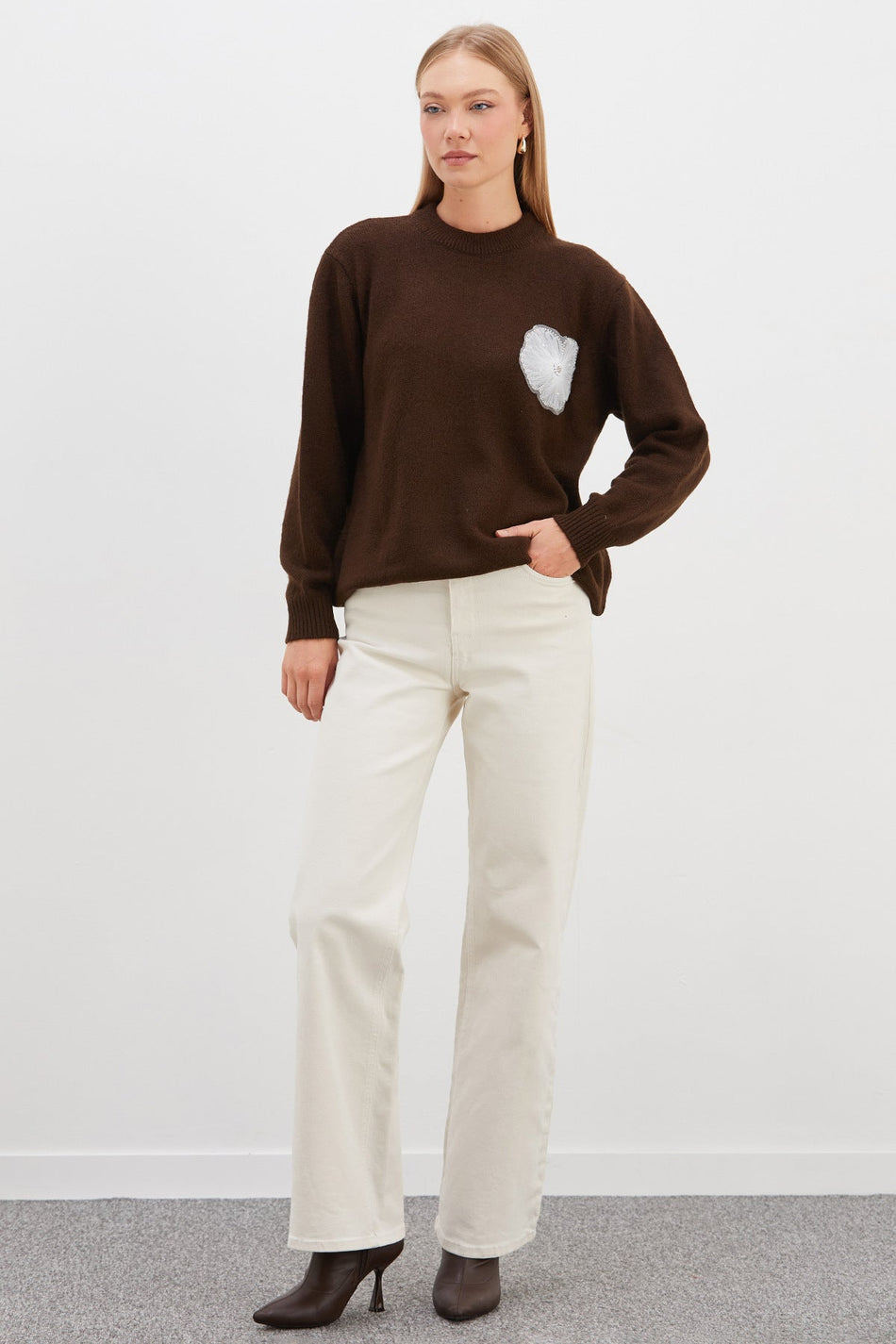 Beaded Floral Embroidered Knit Sweater - MALLTURK