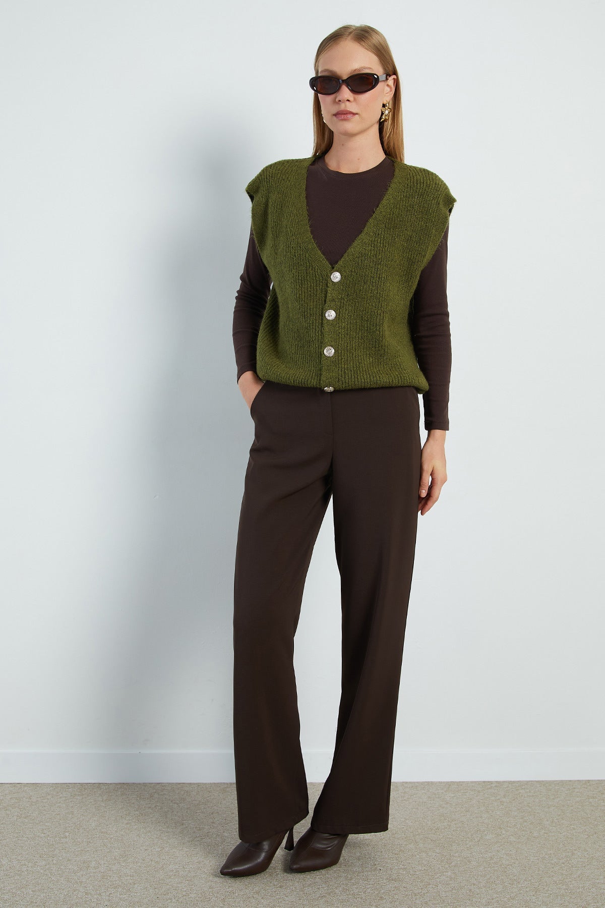 Bearded Buttoned V-Neck Oversize Vest - MALLTURK