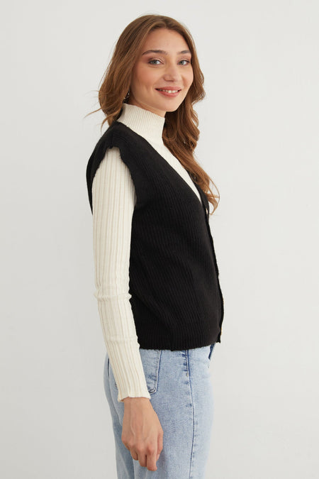 Bearded Buttoned V-Neck Oversize Vest - MALLTURK