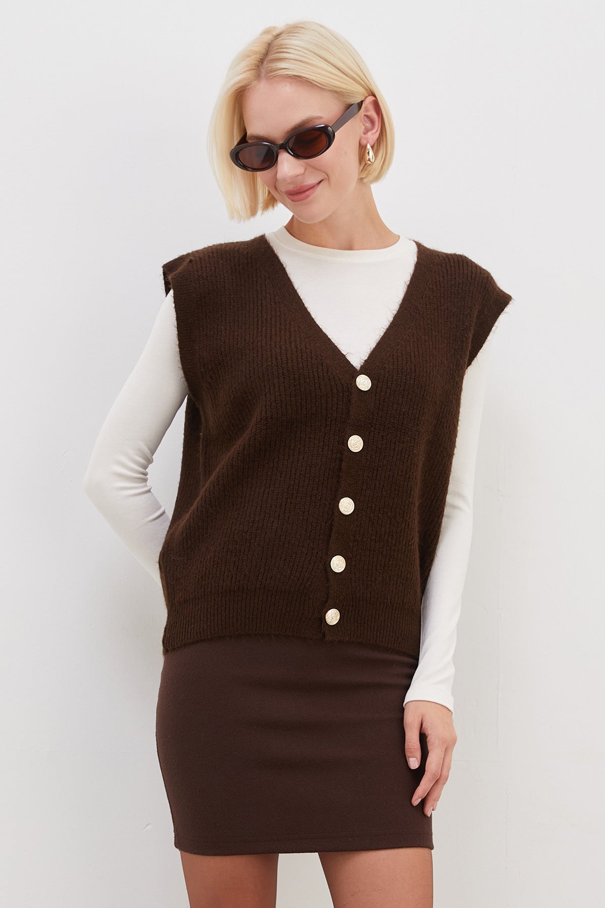 Bearded Buttoned V-Neck Oversize Vest - MALLTURK